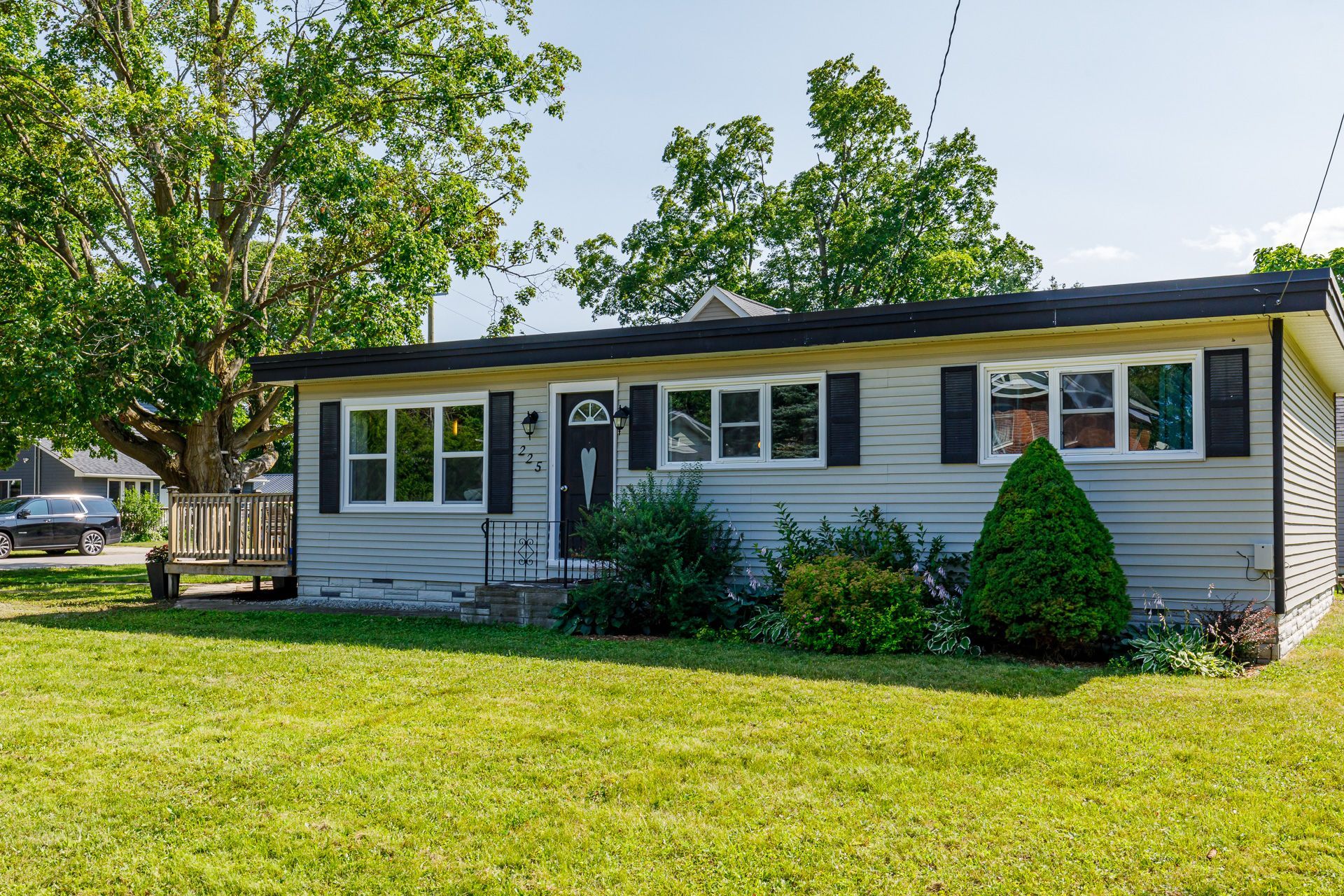 225 Cherry Street, Clearview, On L0m 1s0