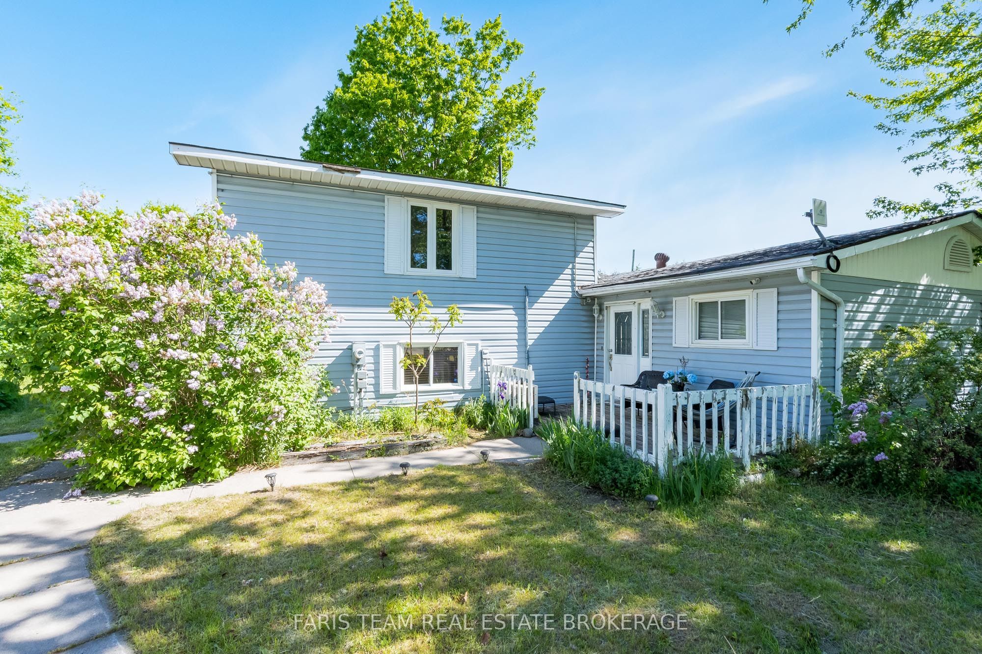1008 Rainbow Valley Road W, Springwater, On L0l 2k0