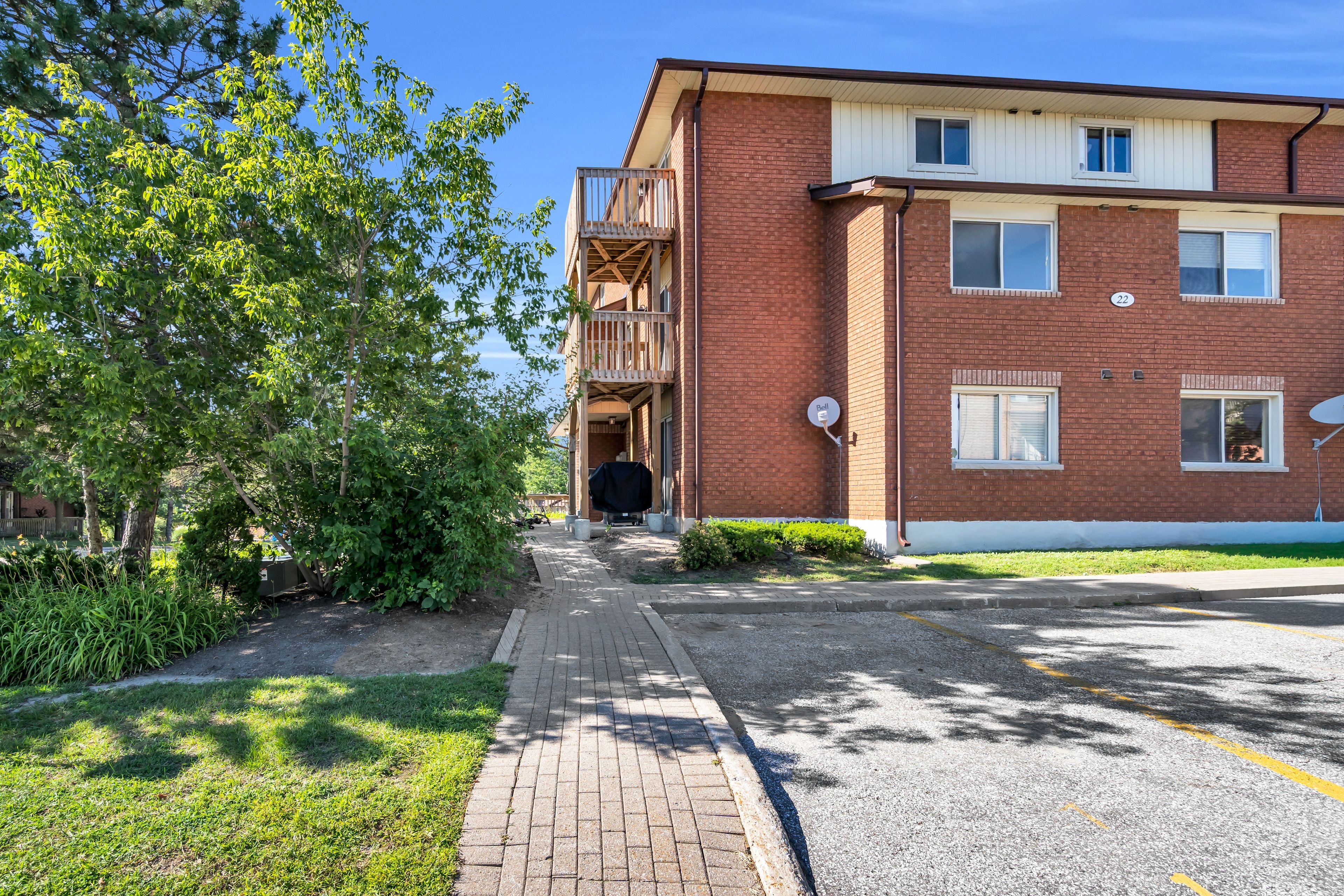 22 Meadow Lane 2, Barrie, On L4n 7k2