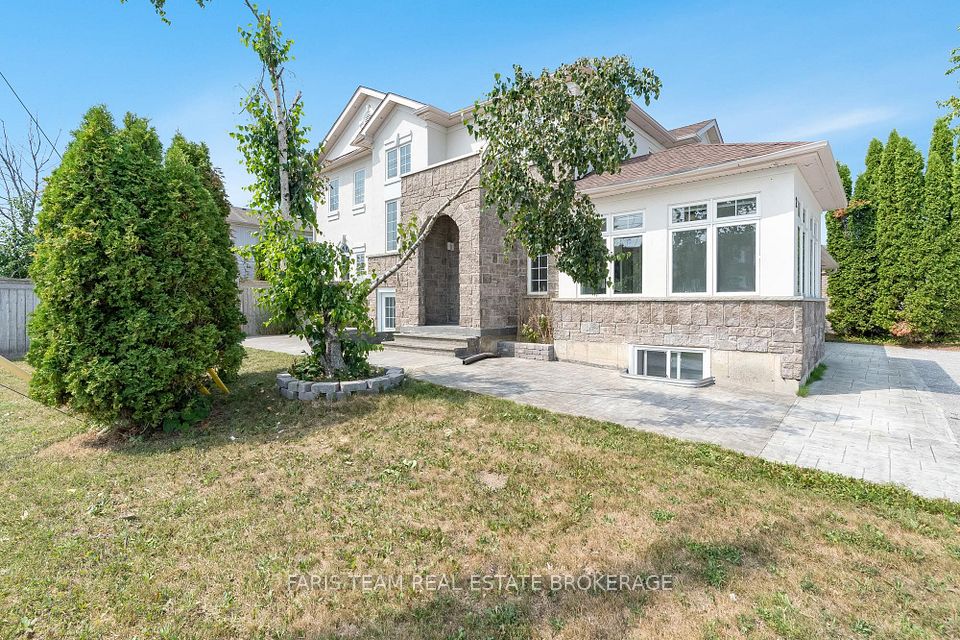 2 Vanessa Drive, Orillia, On L3v 7y8