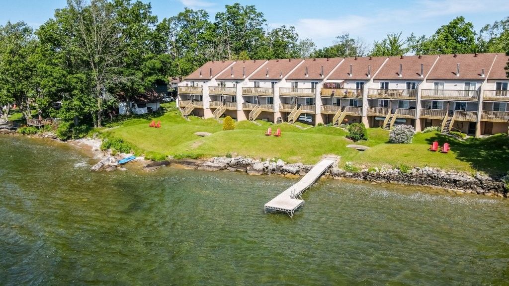 43 Olive Crescent 201, Orillia, On L3v 7m8