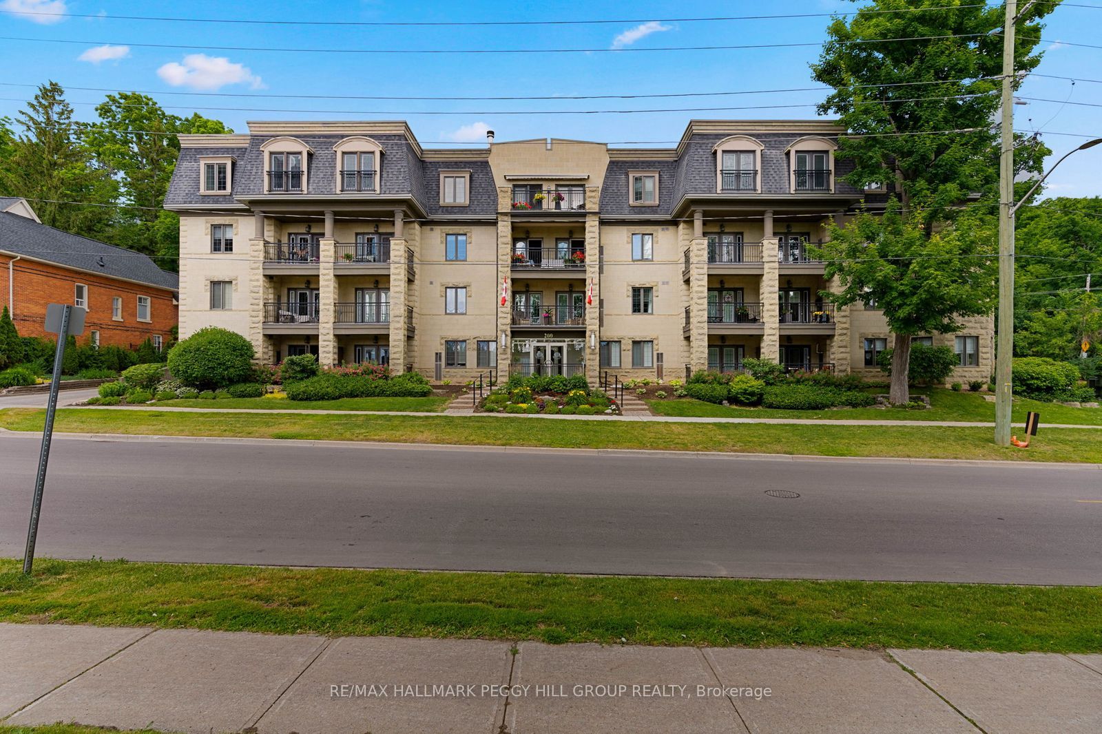 200 Collier Street 104, Barrie, On L4m 1h7