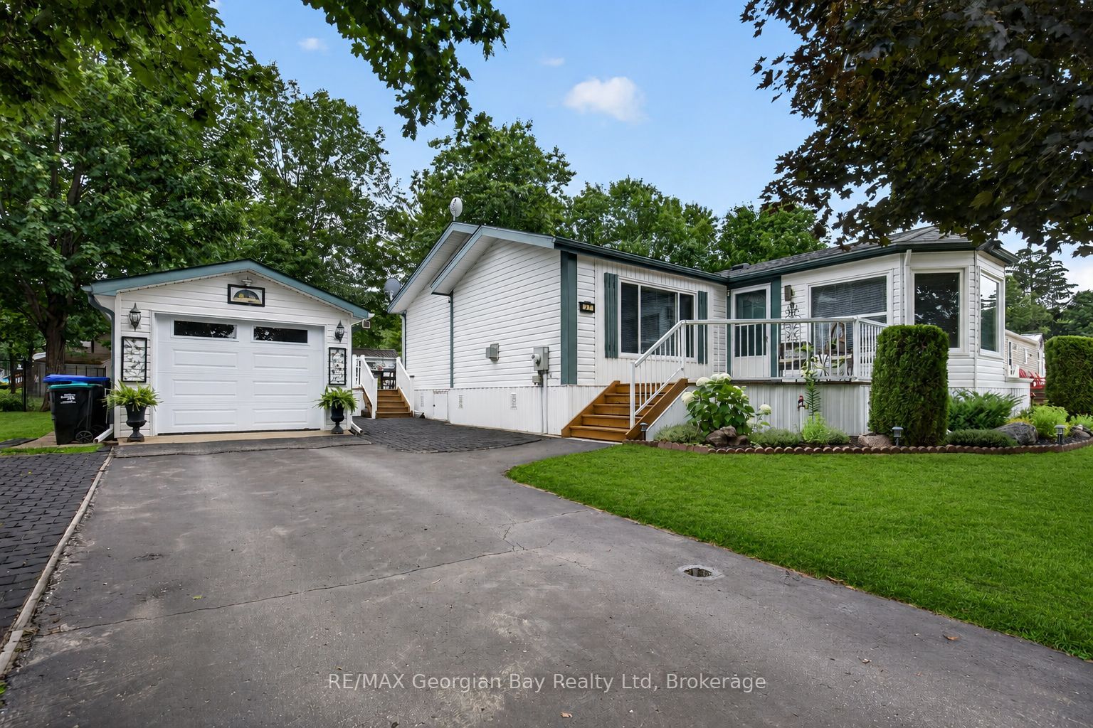 5411 Elliott Side Road 27 Scottsdale, Tay, On L4r 4k3