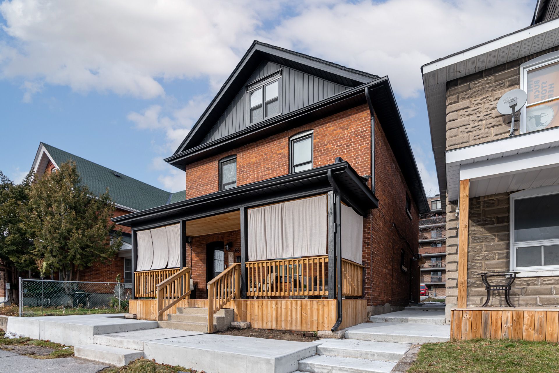 66 Nottawasaga Street, Orillia, On L3v 3j4