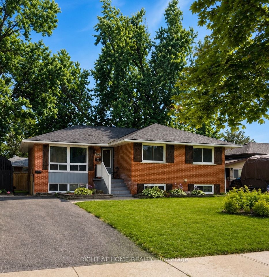 201 Steel Street, Barrie, On L4m 2g8