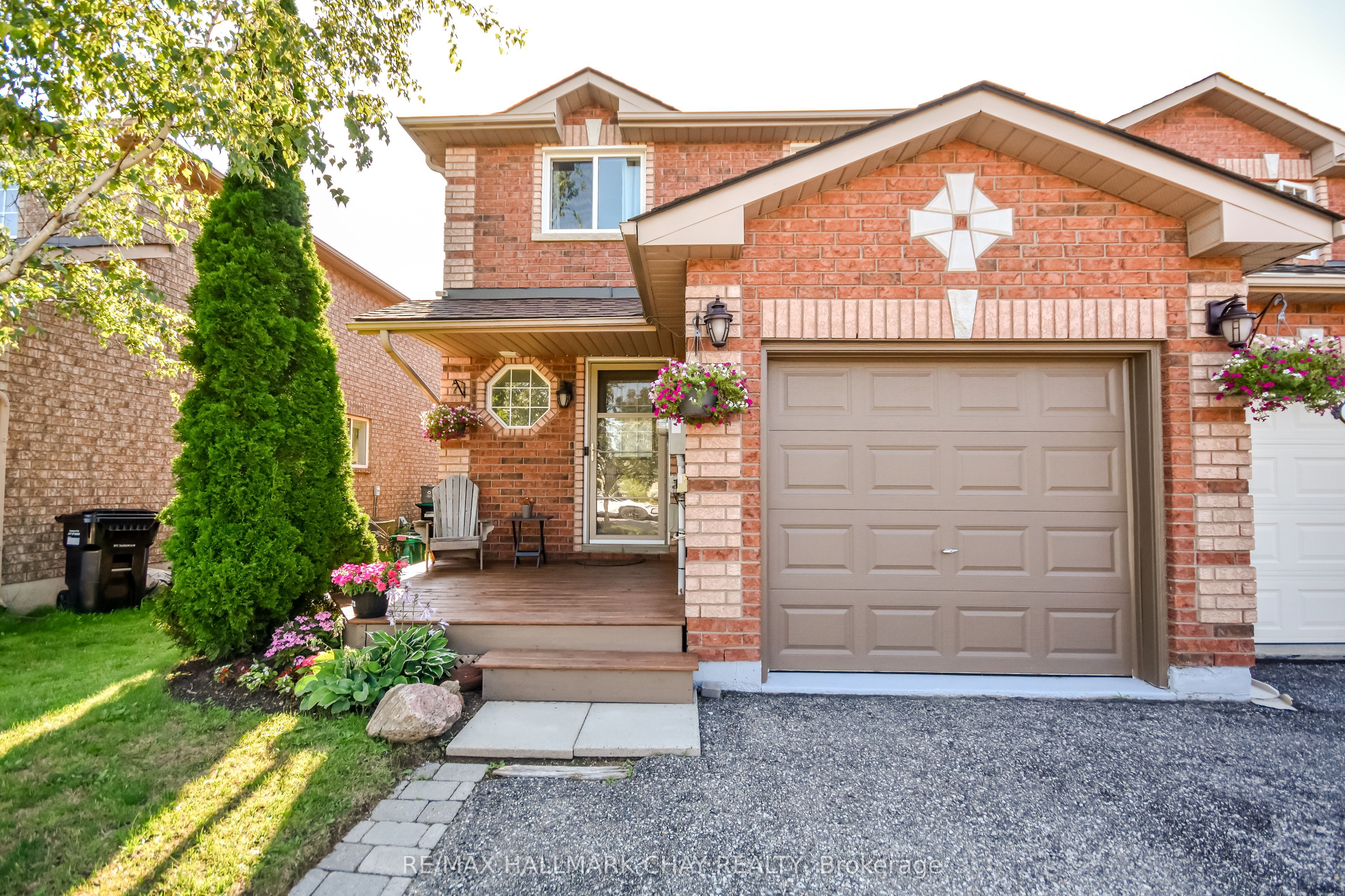 17 Srigley Street, Barrie, On L4n 0l9
