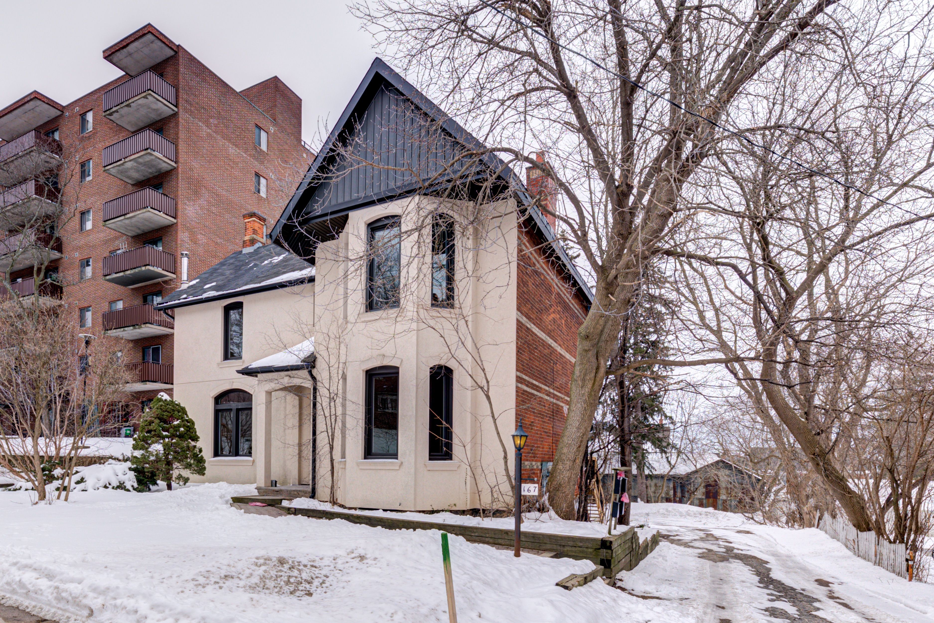 167 Collier Street 3, Barrie, On L4m 1h6