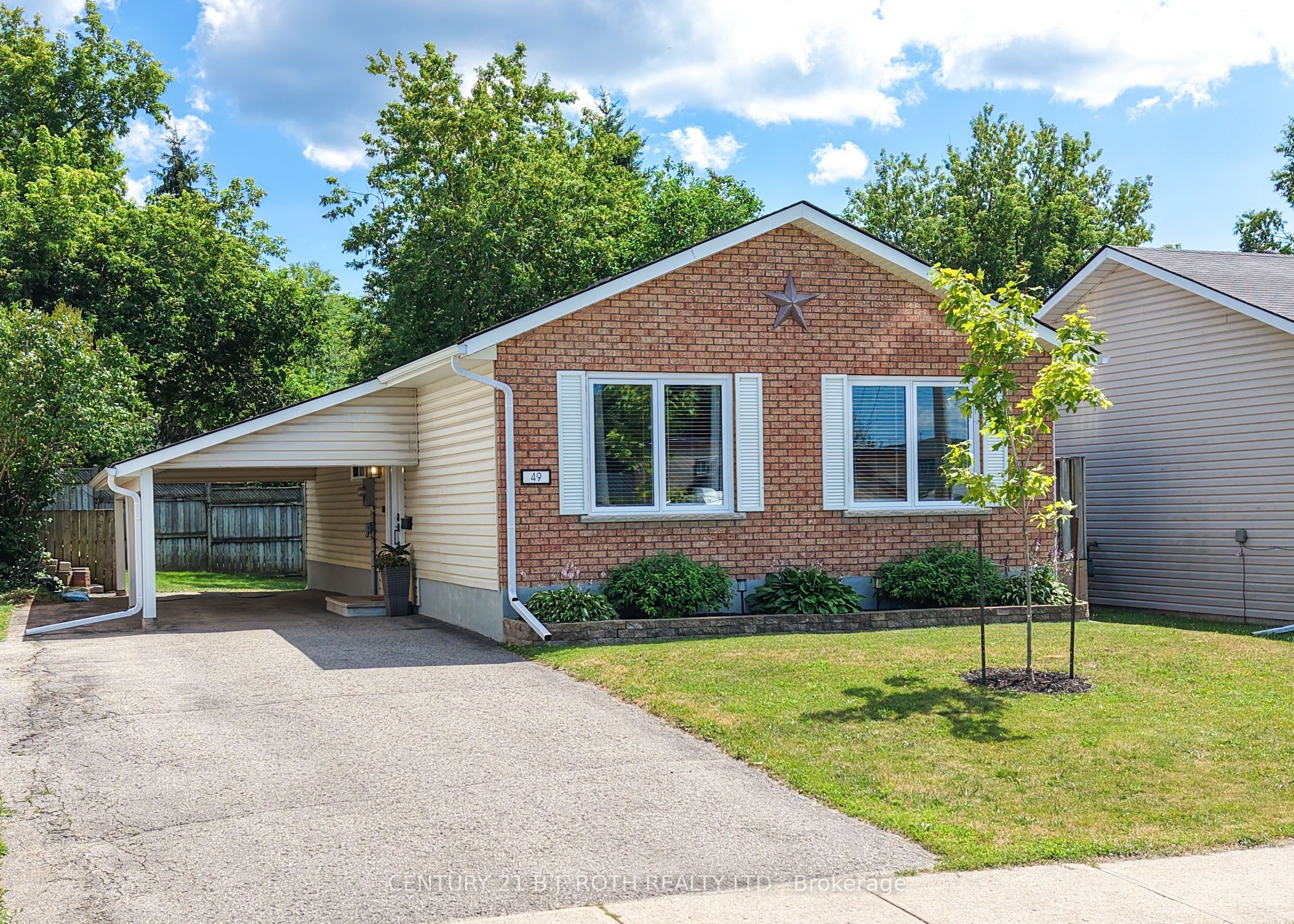 49 Bond Street, Orillia, On L3v 1j6