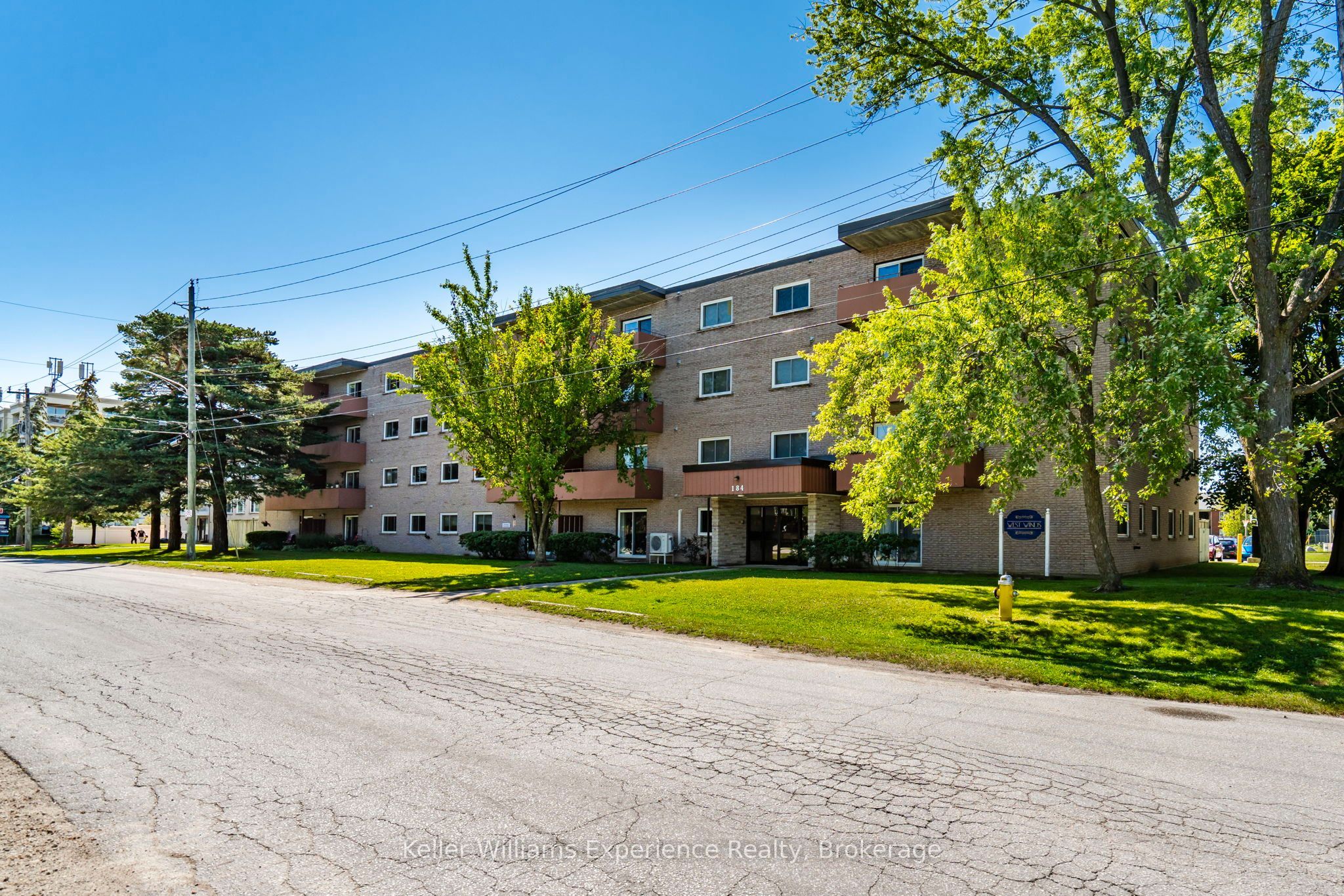 184 Eighth Street 203, Collingwood, On L9y 2c8