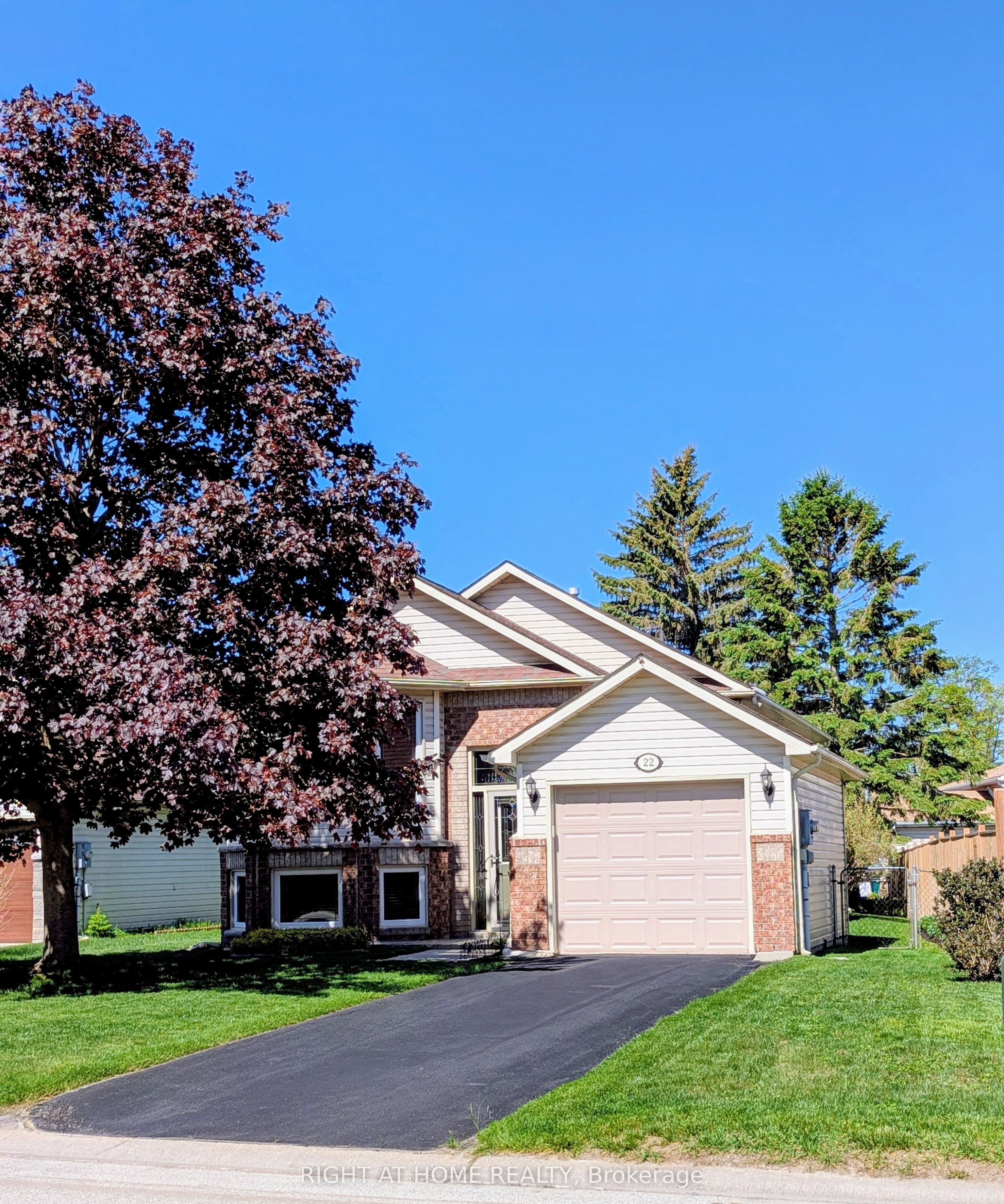 22 Donald Crescent, Wasaga Beach, On L9z 1e1