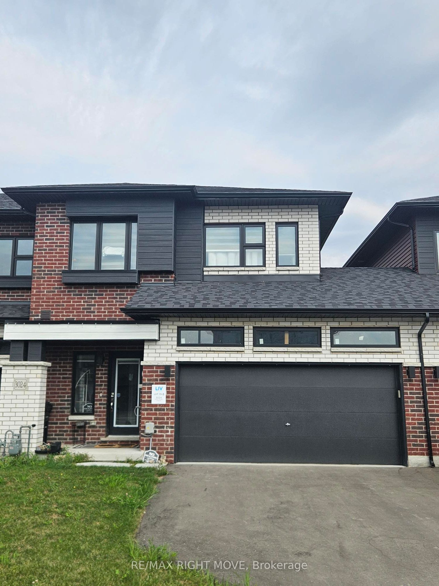 3024 Sandy Acres Avenue, Severn, On L3v 8p8