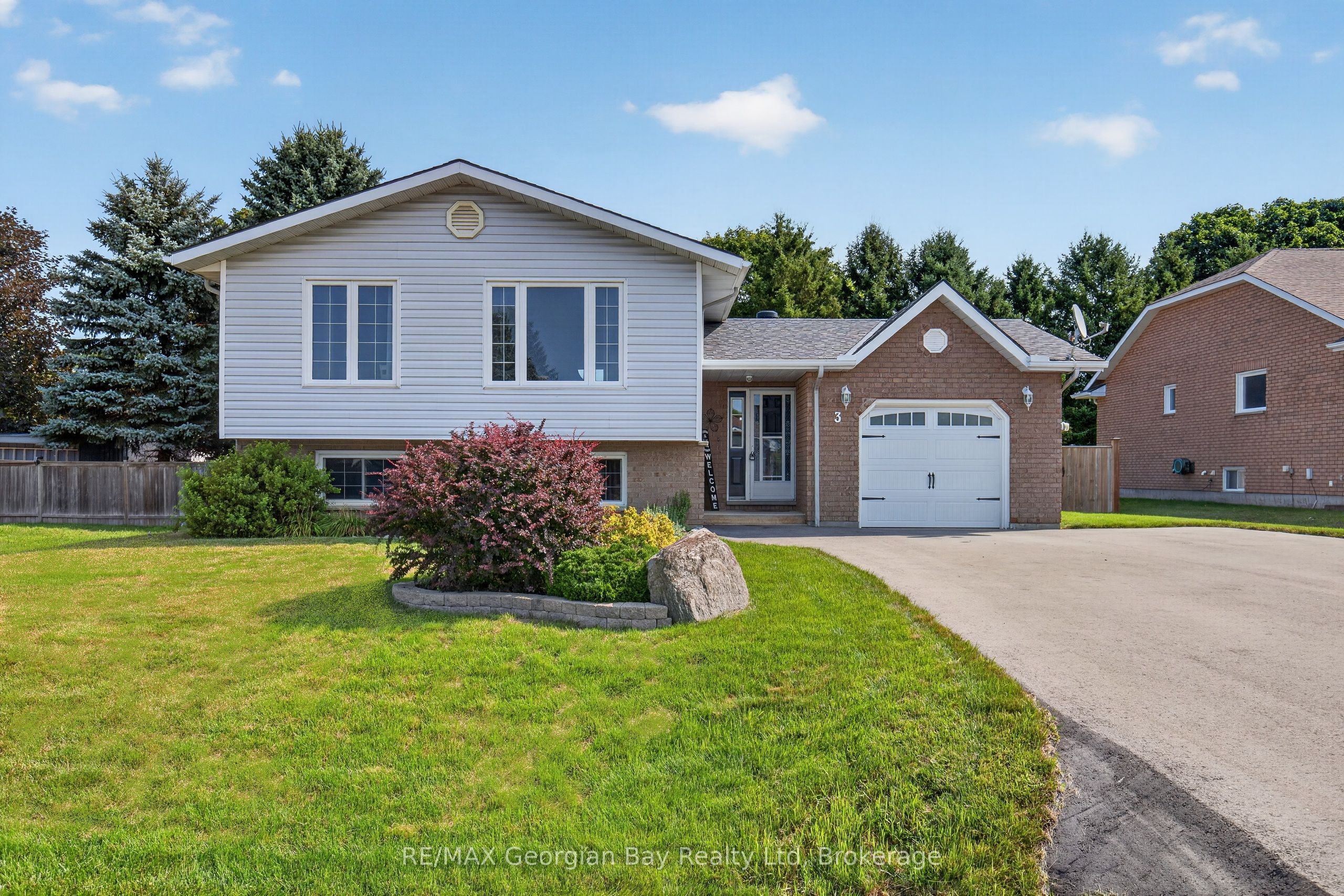 3 Copeland Street, Penetanguishene, On L9m 1k3