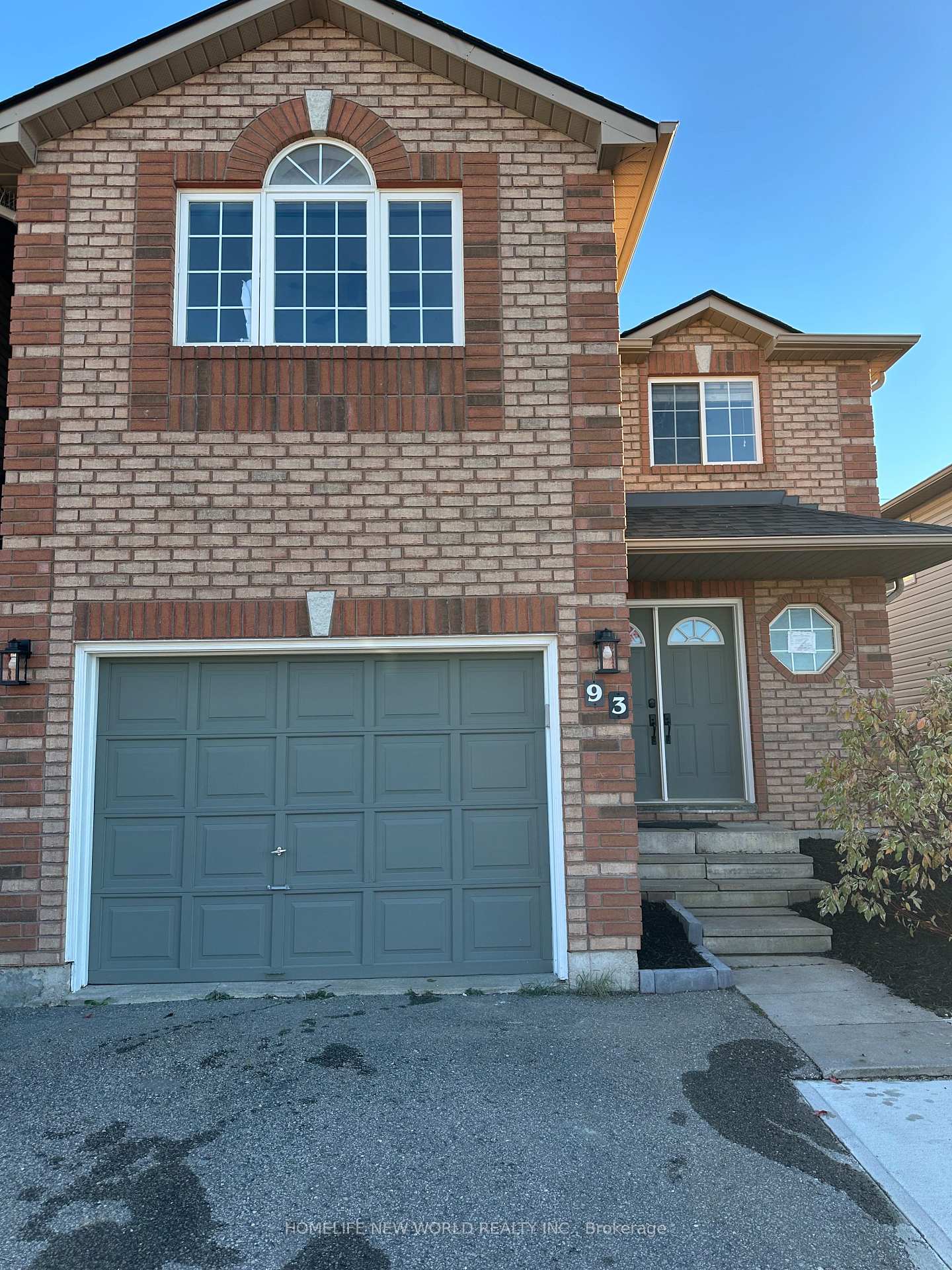 93 Courtney Crescent Unit 1, Barrie, On L4n 5s9