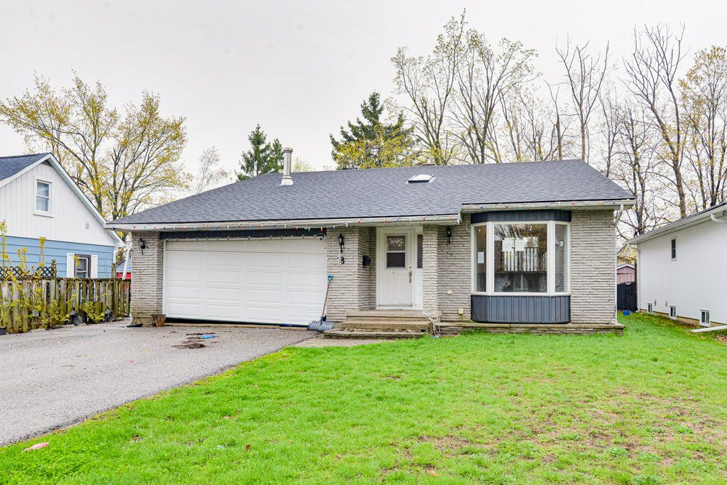 8 Edna Street, Orillia, On L3v 6g4