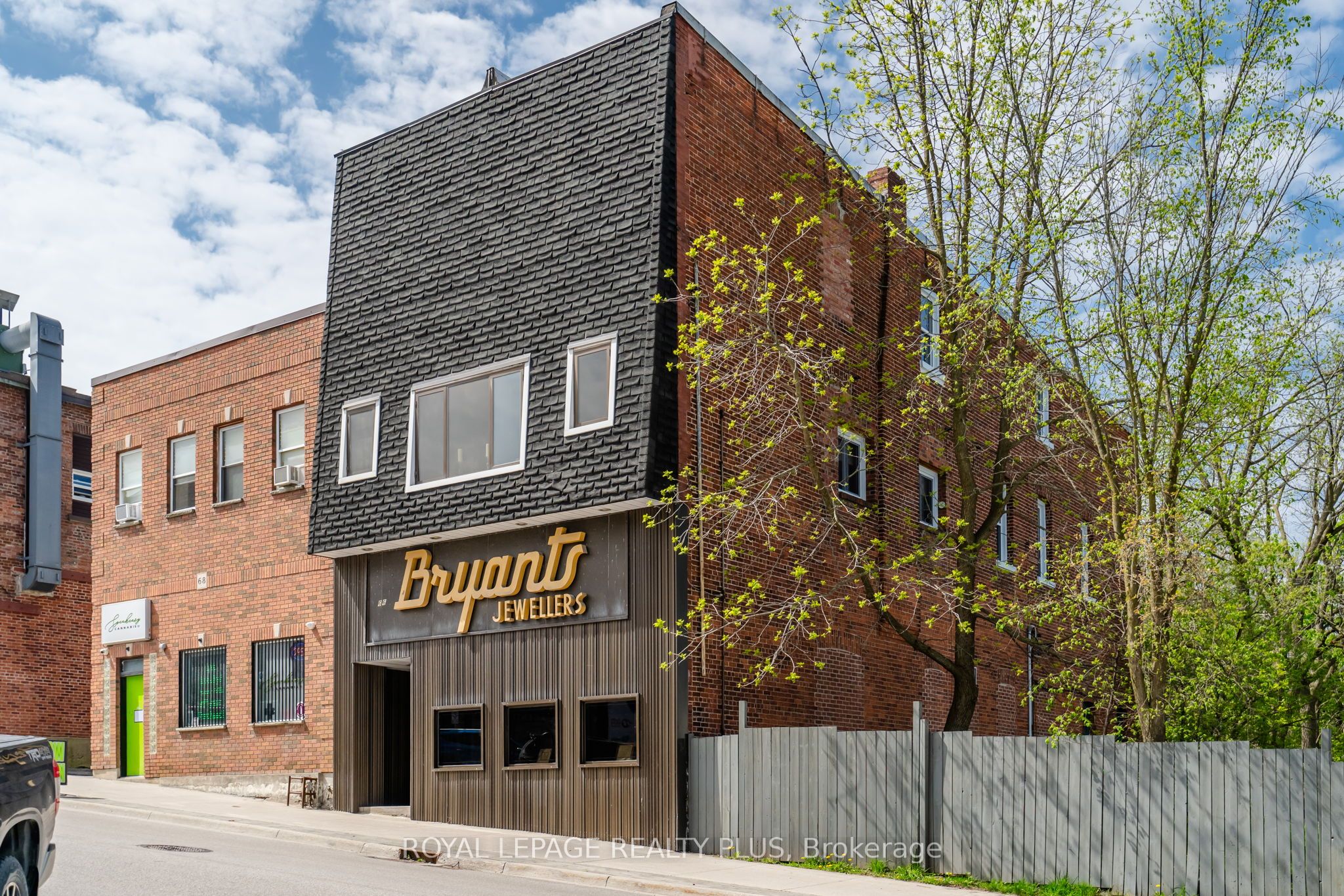 66 Main Street, Penetanguishene, On L9m 1t3
