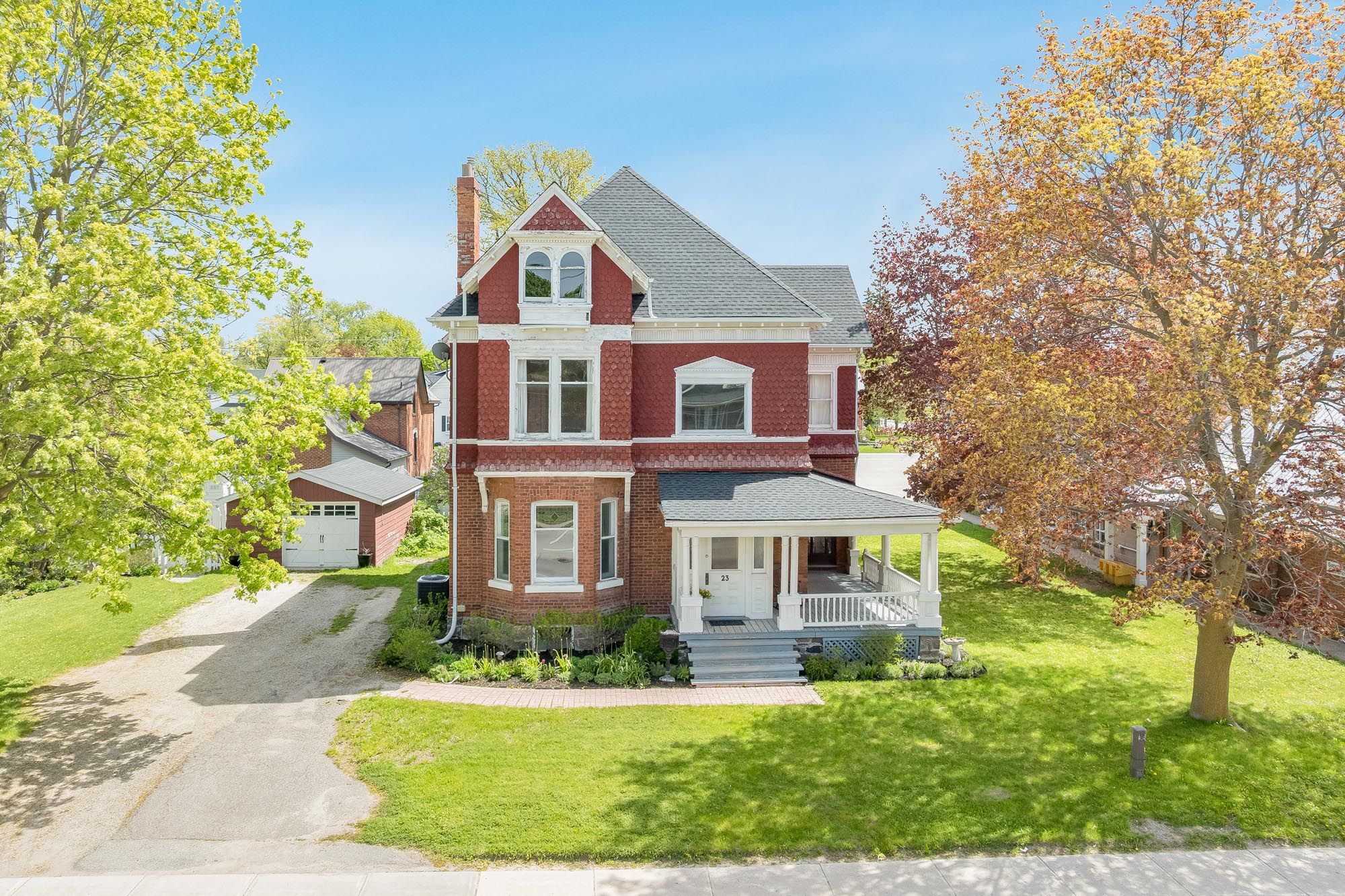 23 Yonge Street S, Springwater, On L0l 1p0