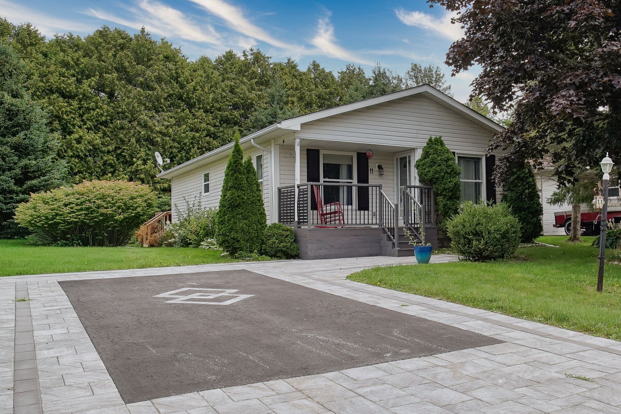 11 Indiana Avenue, Wasaga Beach, On L9z 3a8