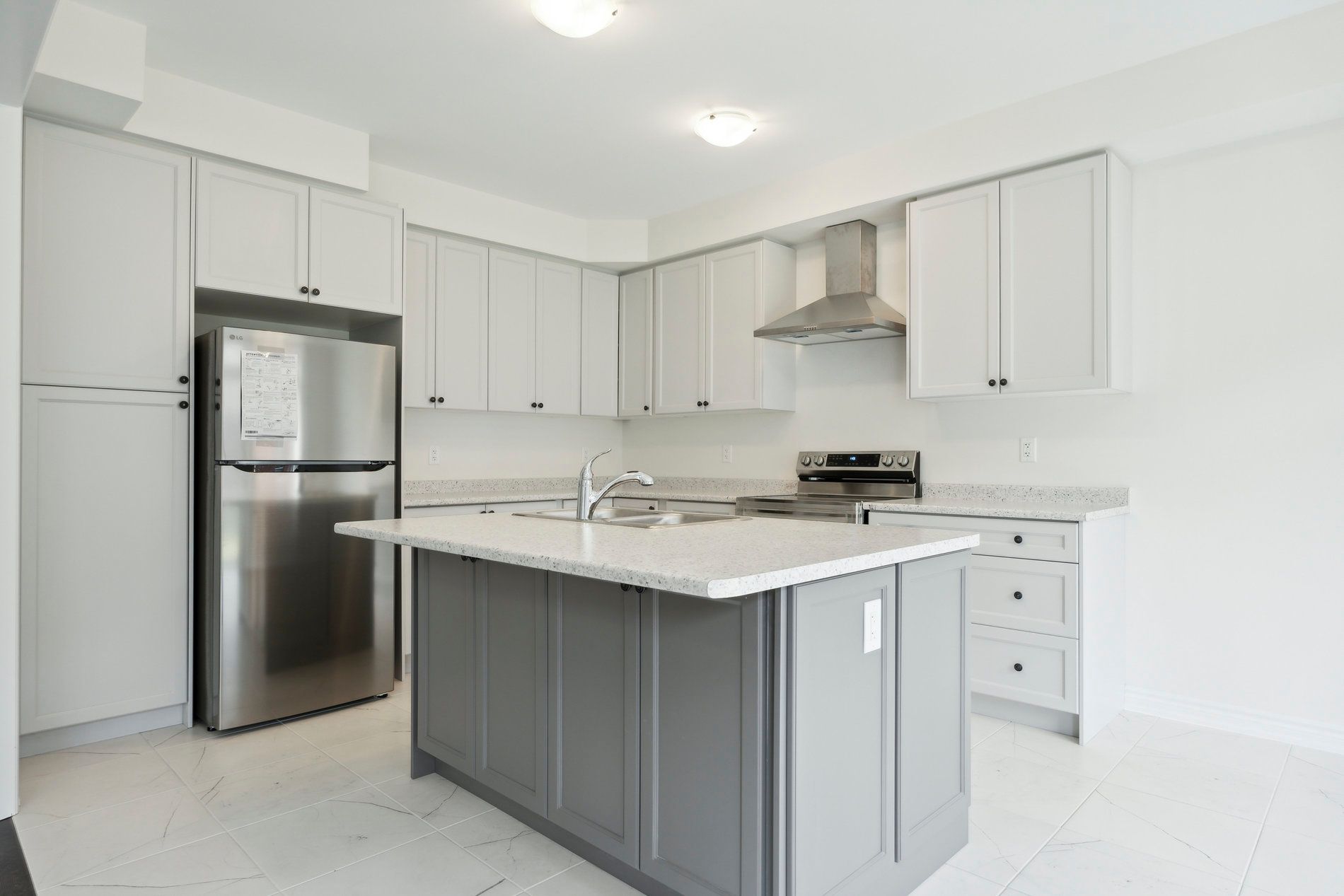 28 Tamworth Terrace, Barrie, On L9j 0w5