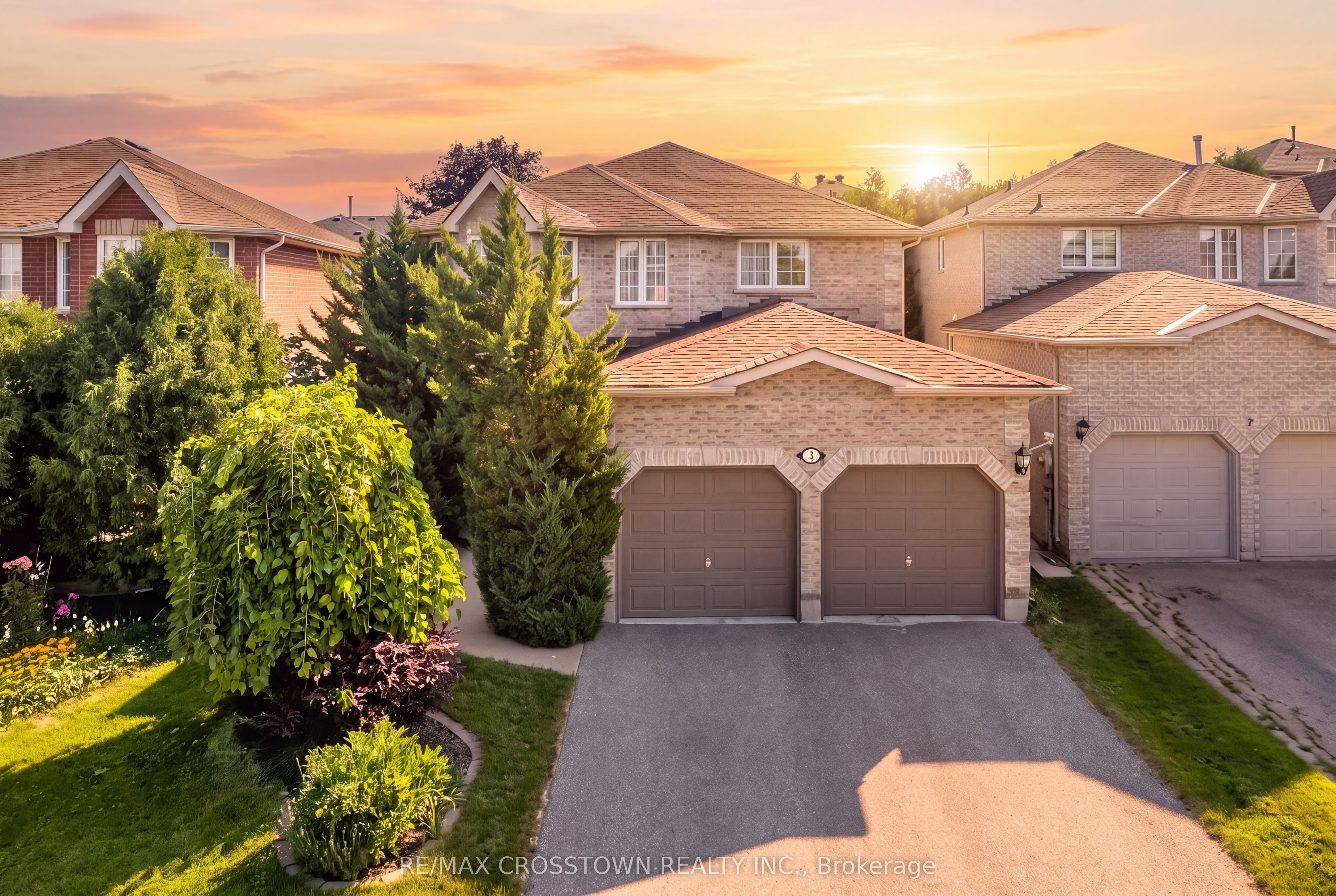 5 Kelsey Crescent, Barrie, On L4n 0j7