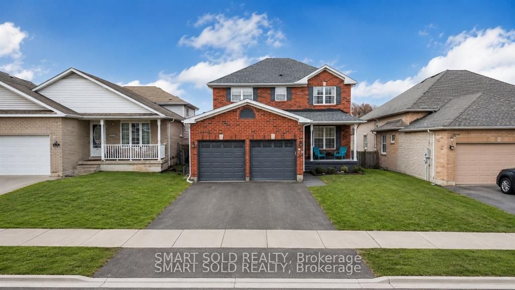 28 Leggott Avenue Upper Bedroom, Barrie, On L4n 8a9