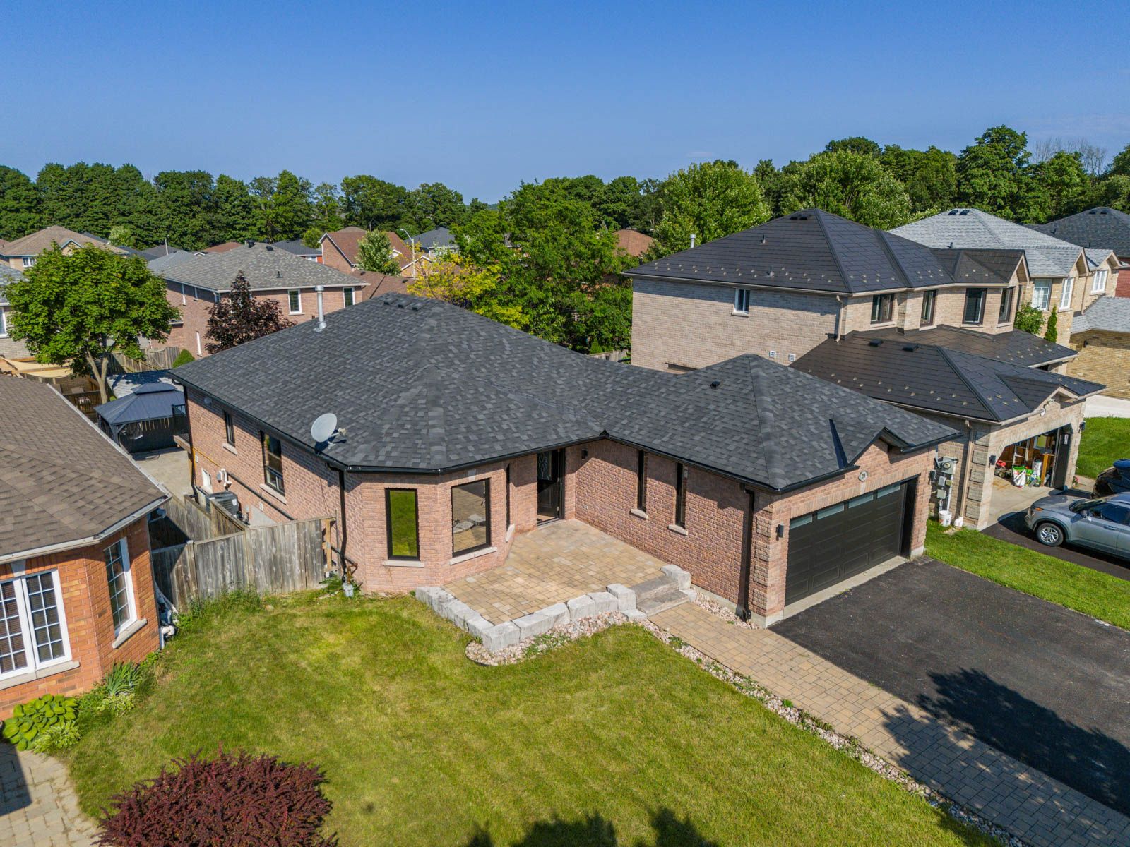 258 Livingstone Street E, Barrie, On L4m 6n6