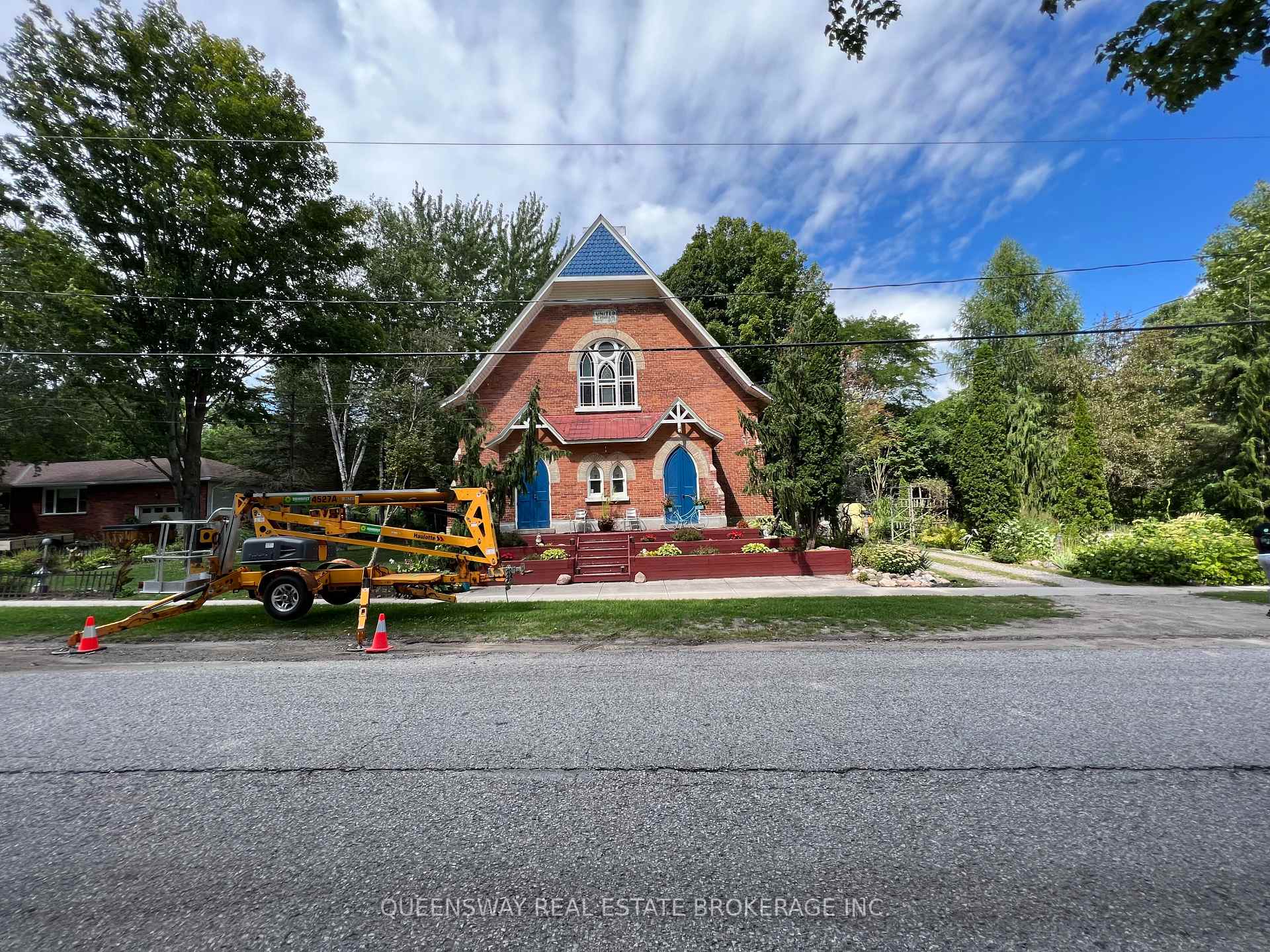 10 Mill Street W, Springwater, On L0l 1v0