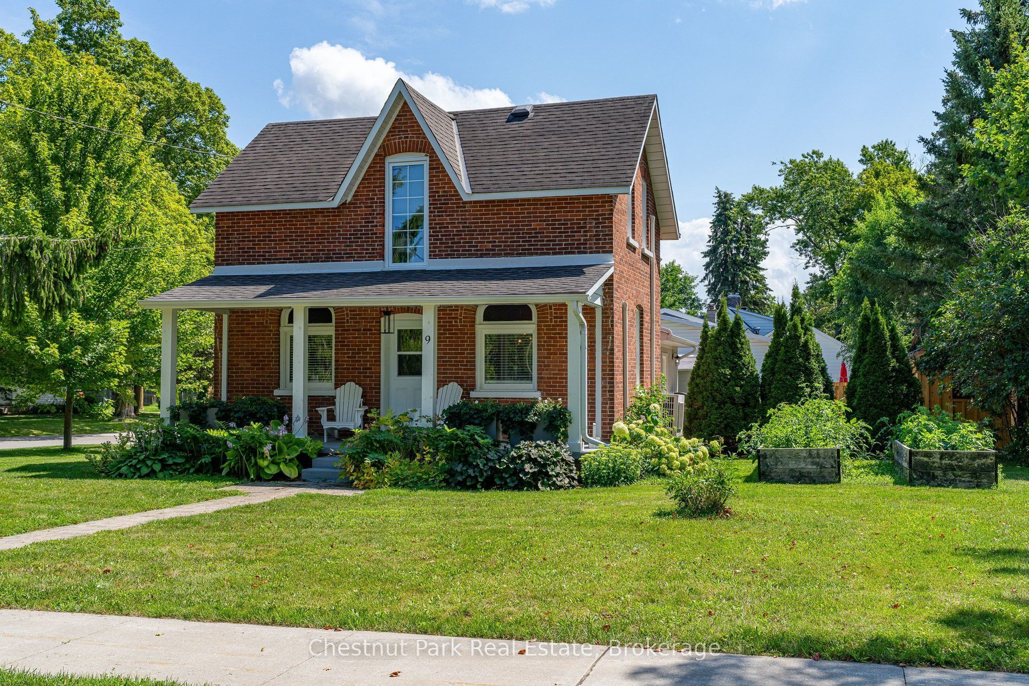 9 Wellington Street E, Clearview, On L0m 1g0