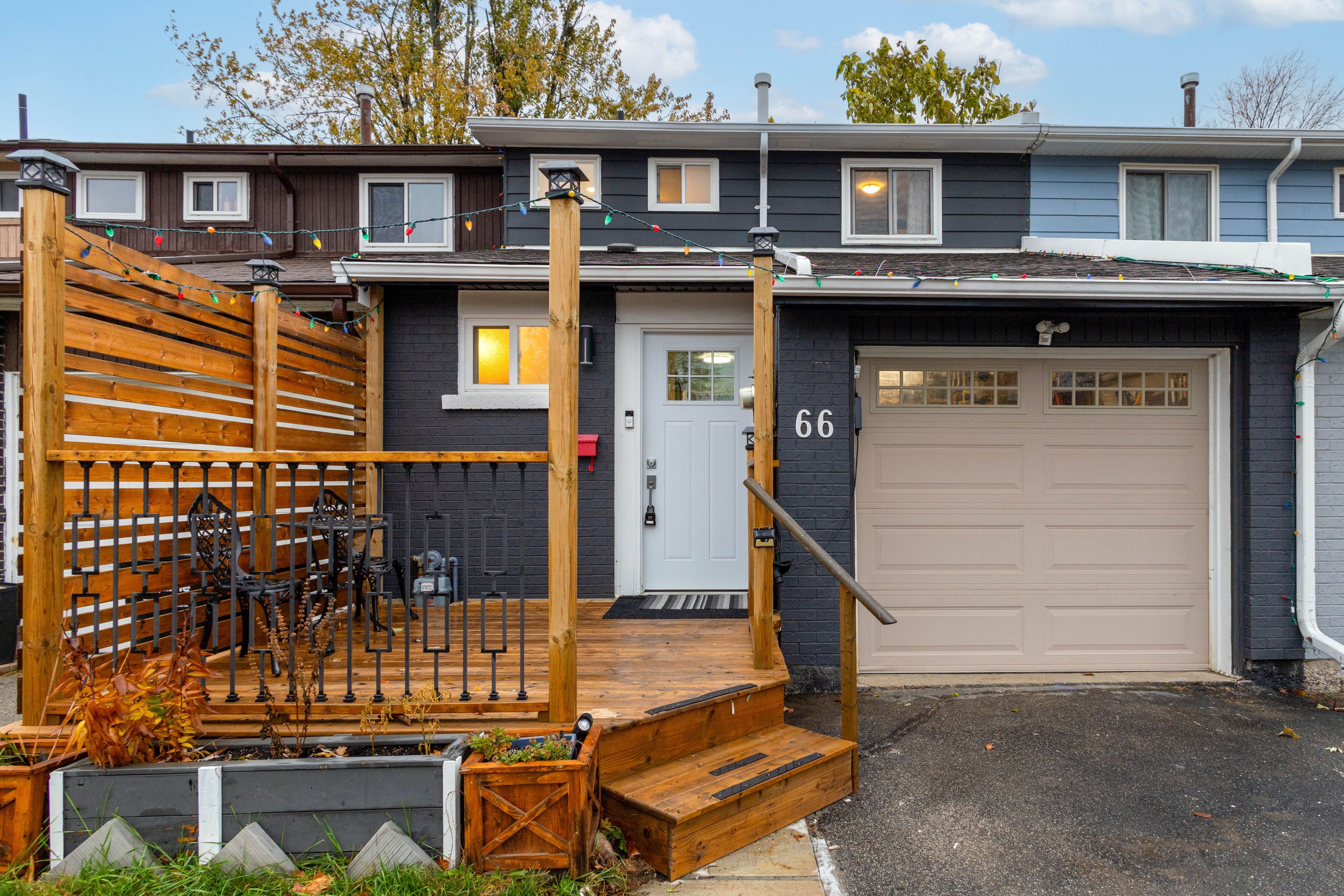 66 Chaucer Crescent, Barrie, On L4n 4t7