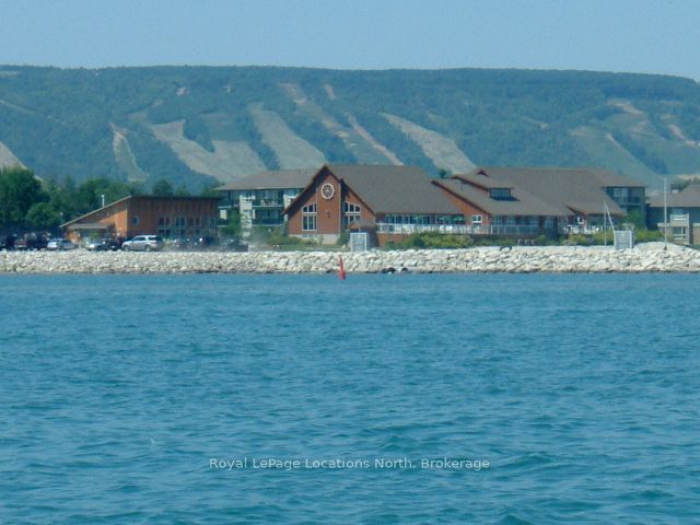 395 Mariners Way, Collingwood, On L9y 5c7