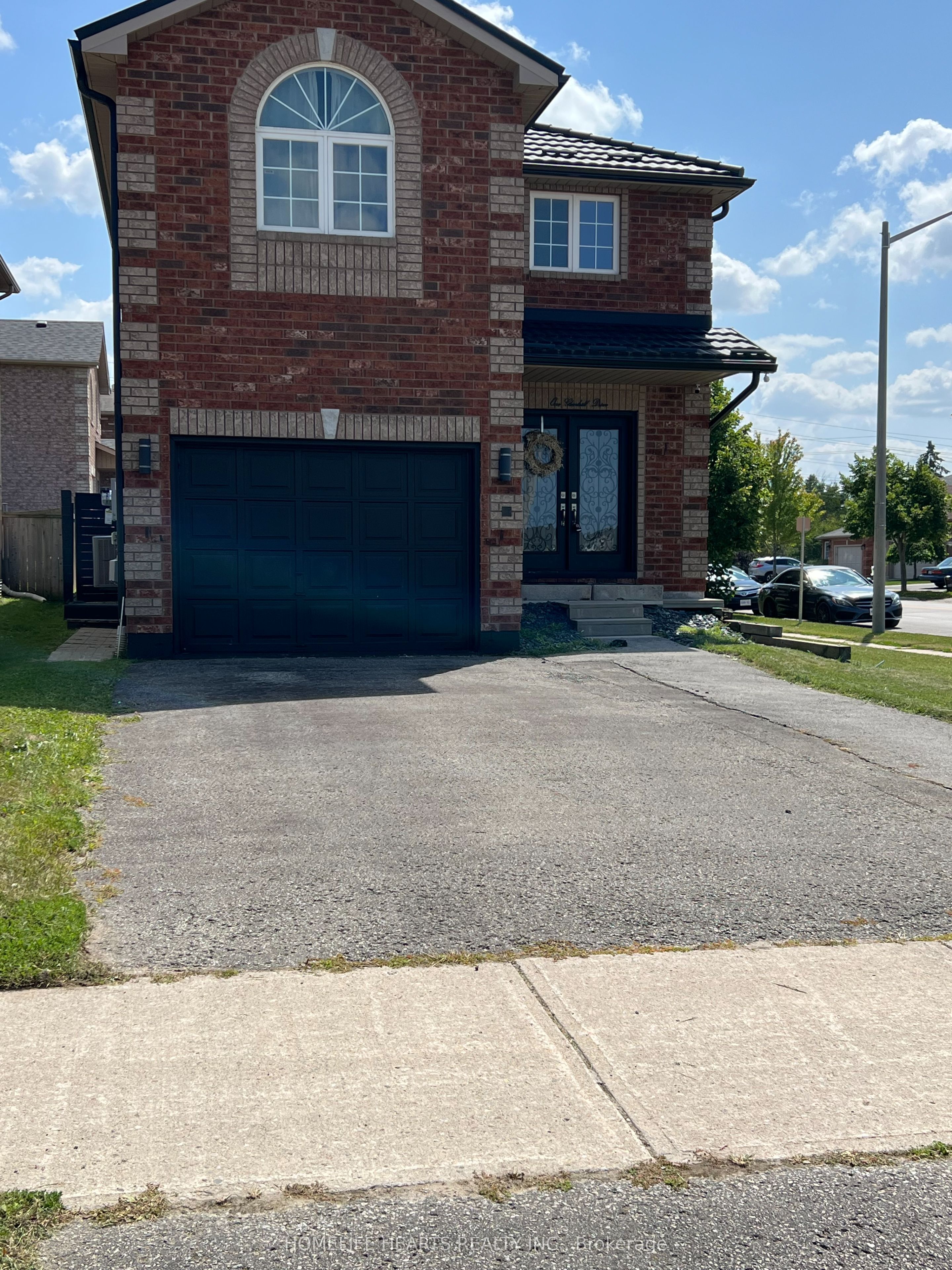 1 Glenhill Drive, Barrie, On L4n 5x4