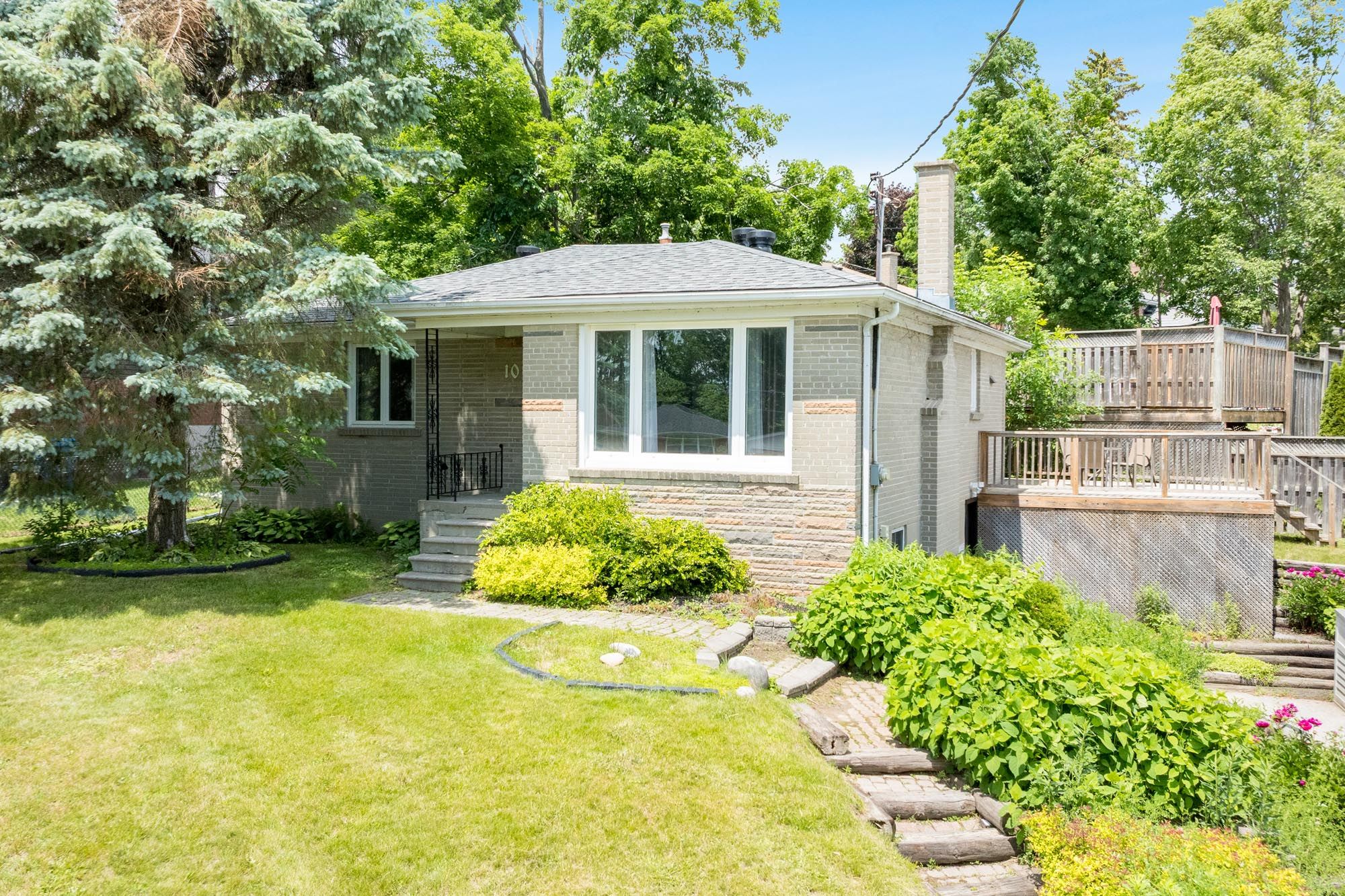 10 Karen Crescent, Orillia, On L3v 3h1