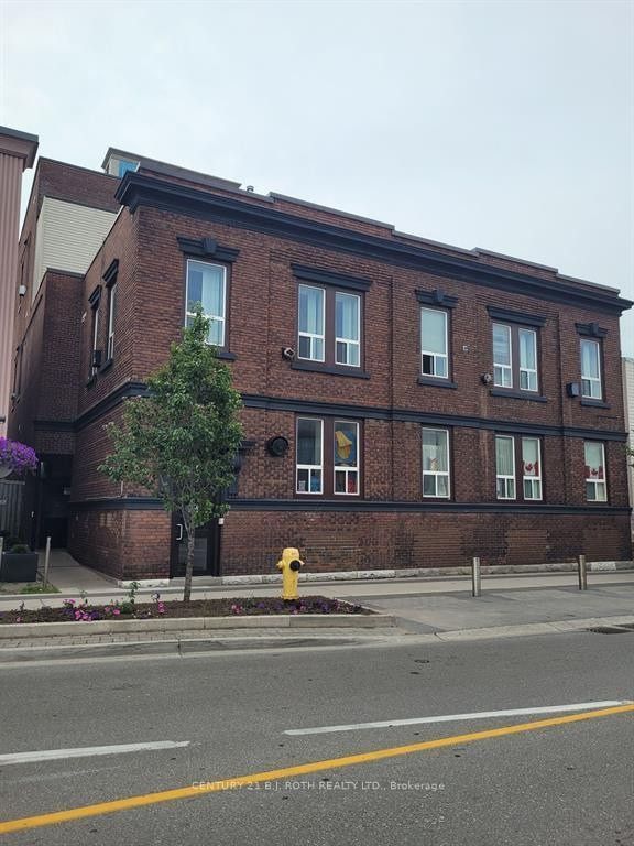19 Dunlop Street W 105, Barrie, On L4n 1a1