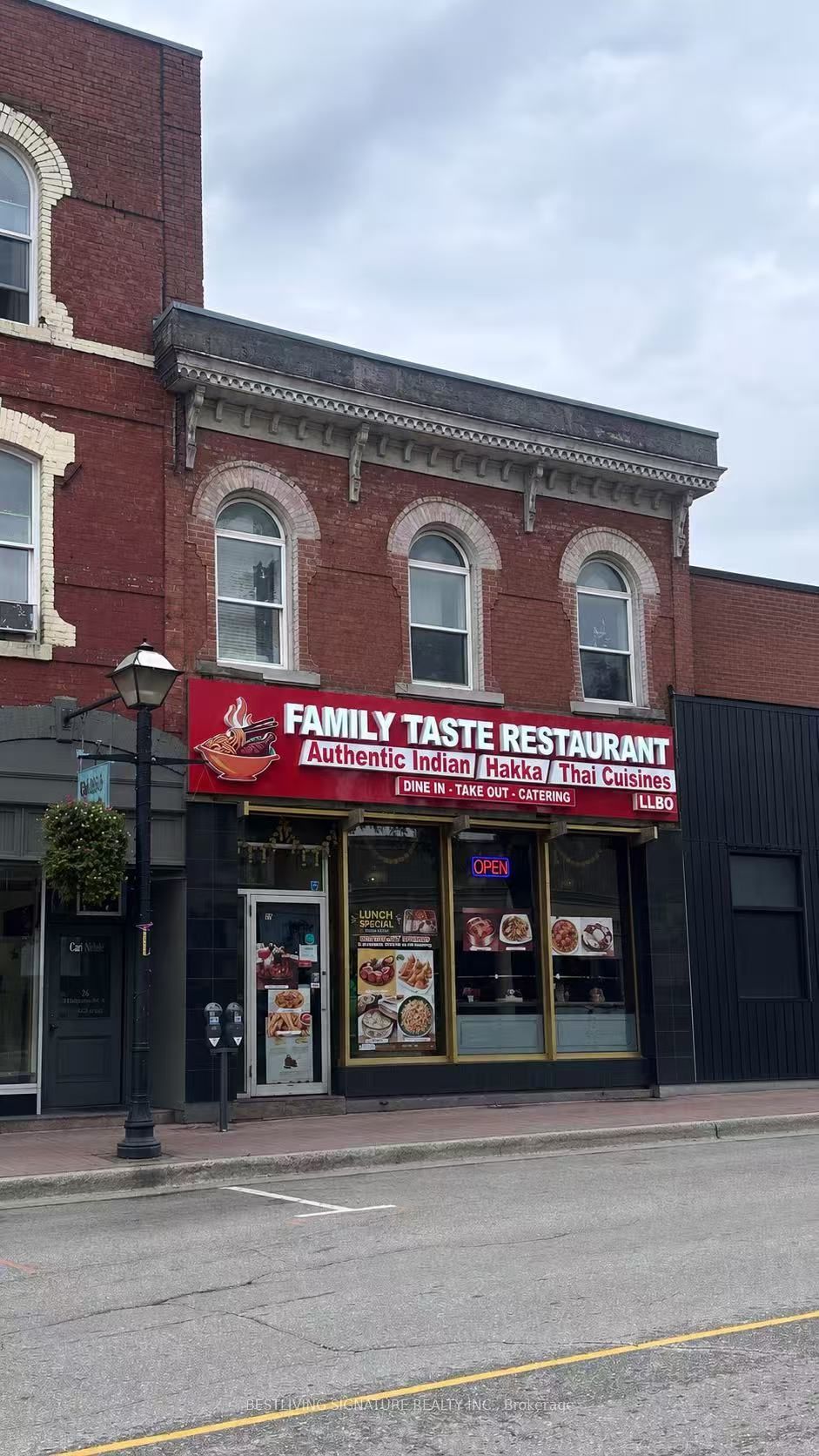 28 Mississaga Street E, Orillia, On L3v 1v5