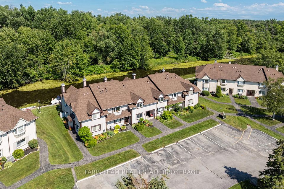 21 Laguna Parkway 16, Ramara, On L0k 1b0