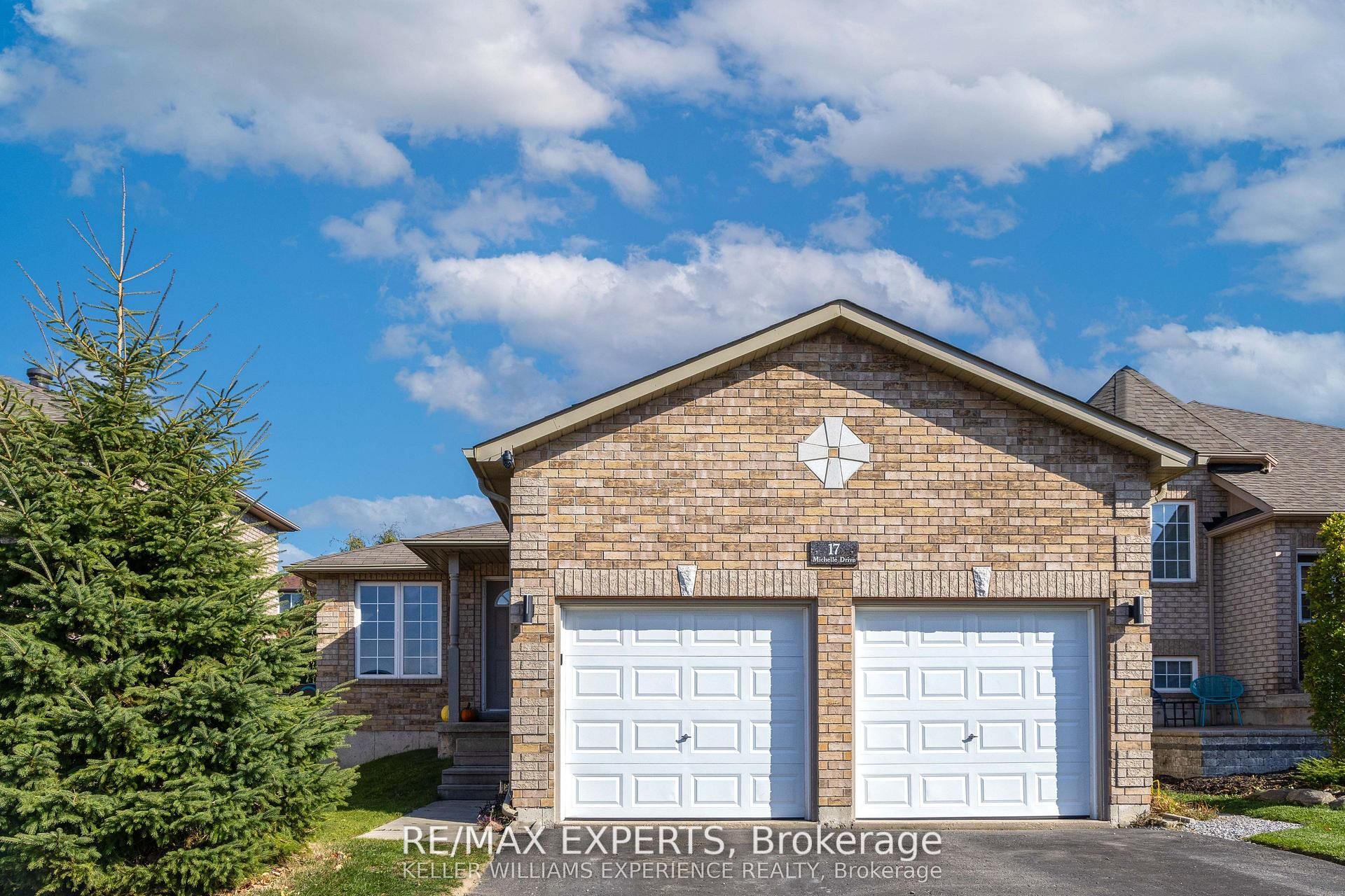 17 Michelle Drive Upper, Barrie, On L4n 5y1