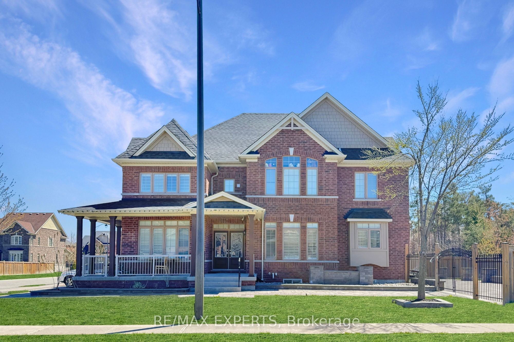 22 Travers Gate, Springwater, On L9x 0s8