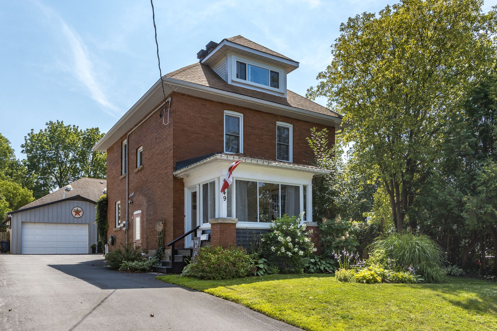 449 Elizabeth Street, Midland, On L4r 1z7