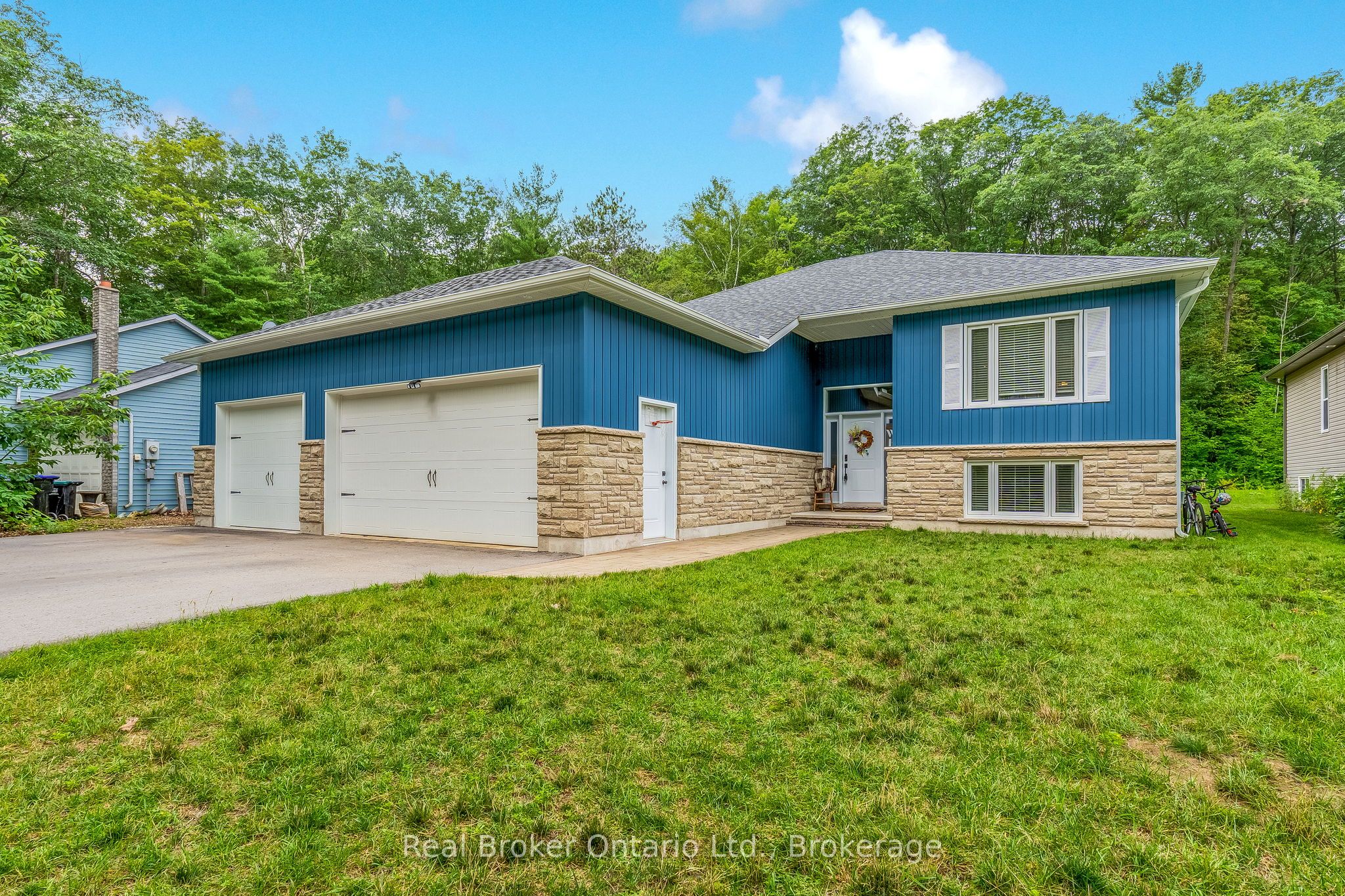 204 Golf Course Road, Wasaga Beach, On L9z 1s6