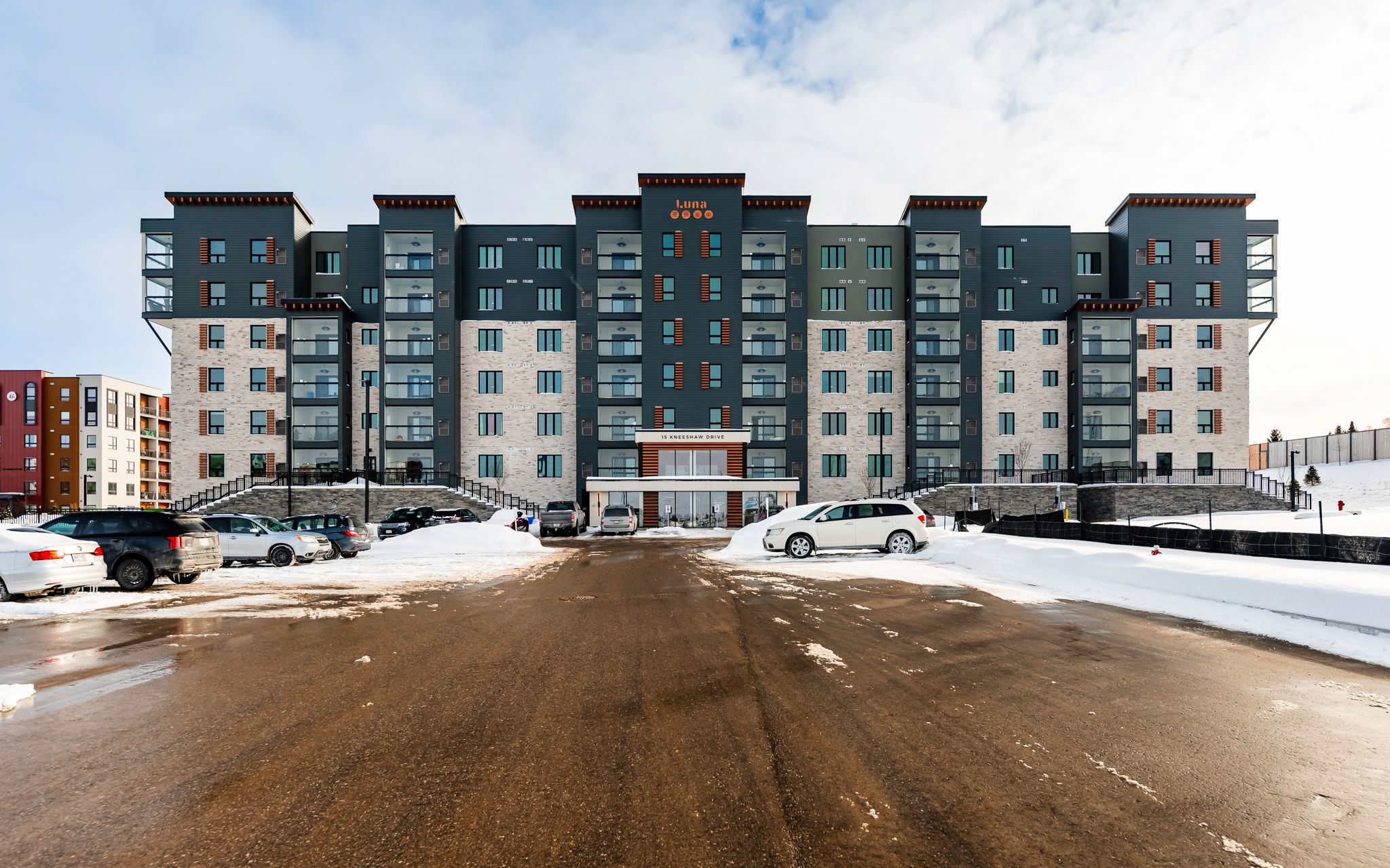 15 Kneeshaw Drive 409, Barrie, On L9j 0x9