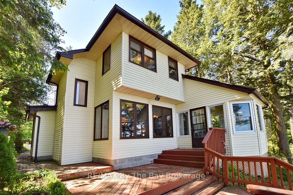 2284 South Orr Lake Road, Springwater, On L0l 1p0
