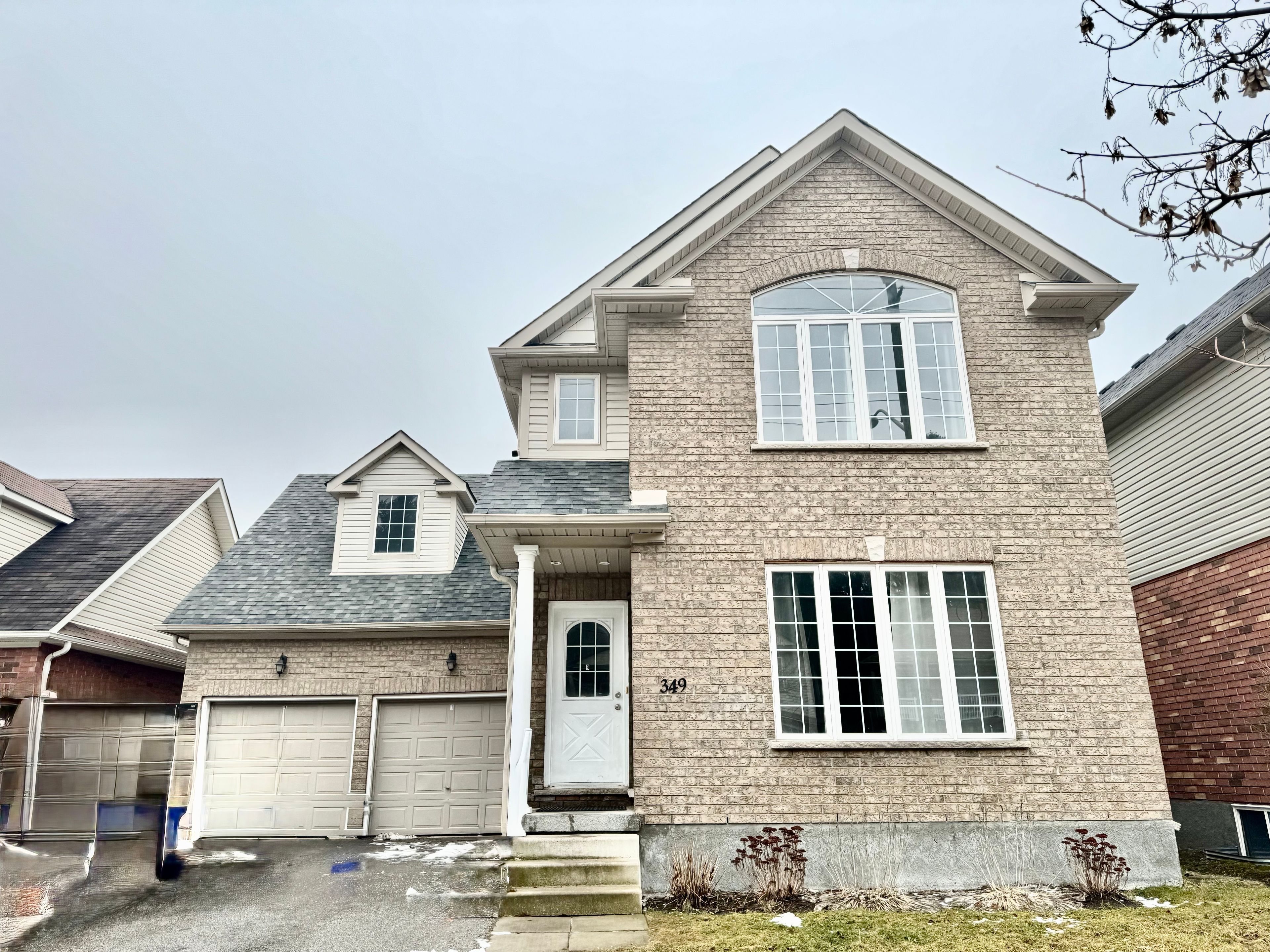 349 Edgehill Drive B, Barrie, On L4n 9x5
