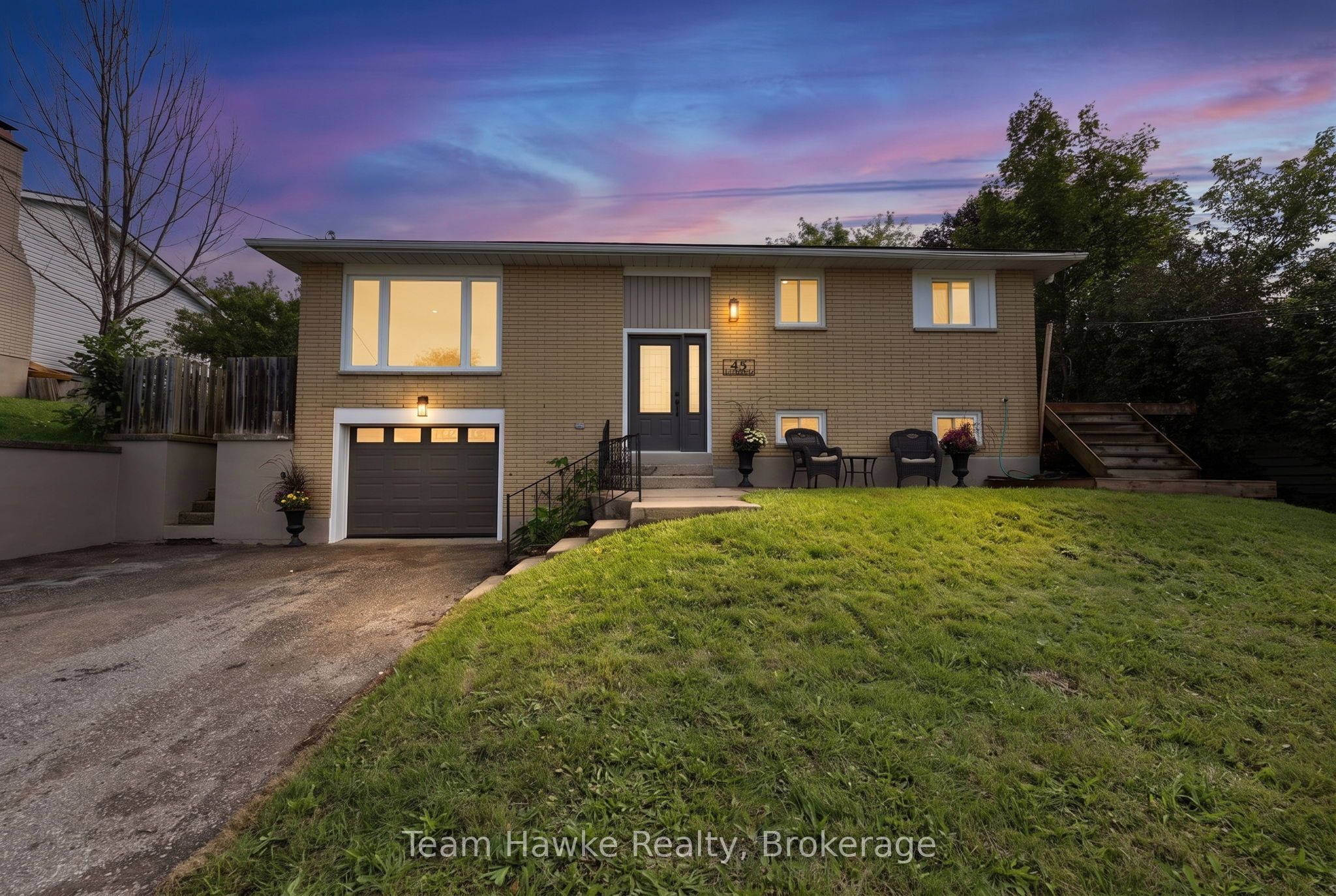 45 Easton Avenue, Tay, On L0k 1r0