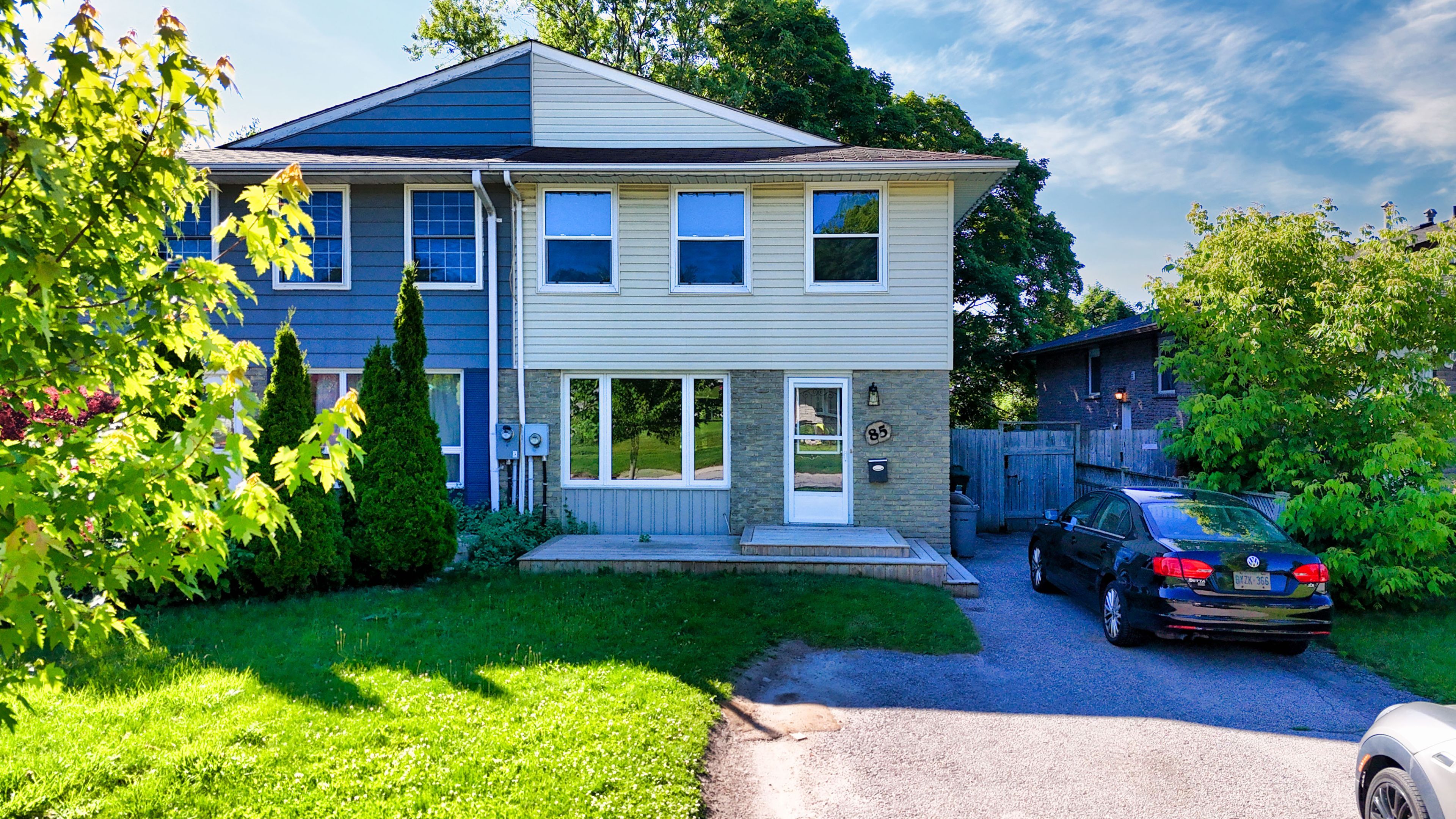 85 Daphne Crescent Upper, Barrie, On L4m 2y7