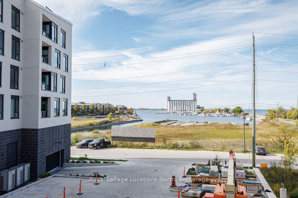 31 Huron Street 203, Collingwood, On L9y 5t7