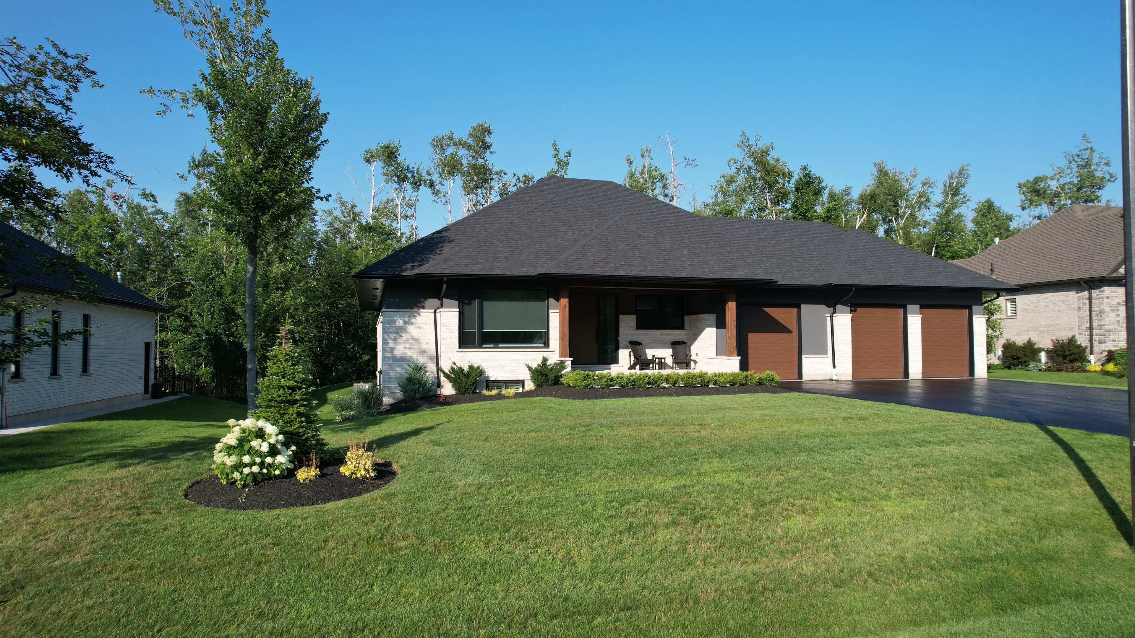 15 Byers Street, Springwater, On L9x 2a3