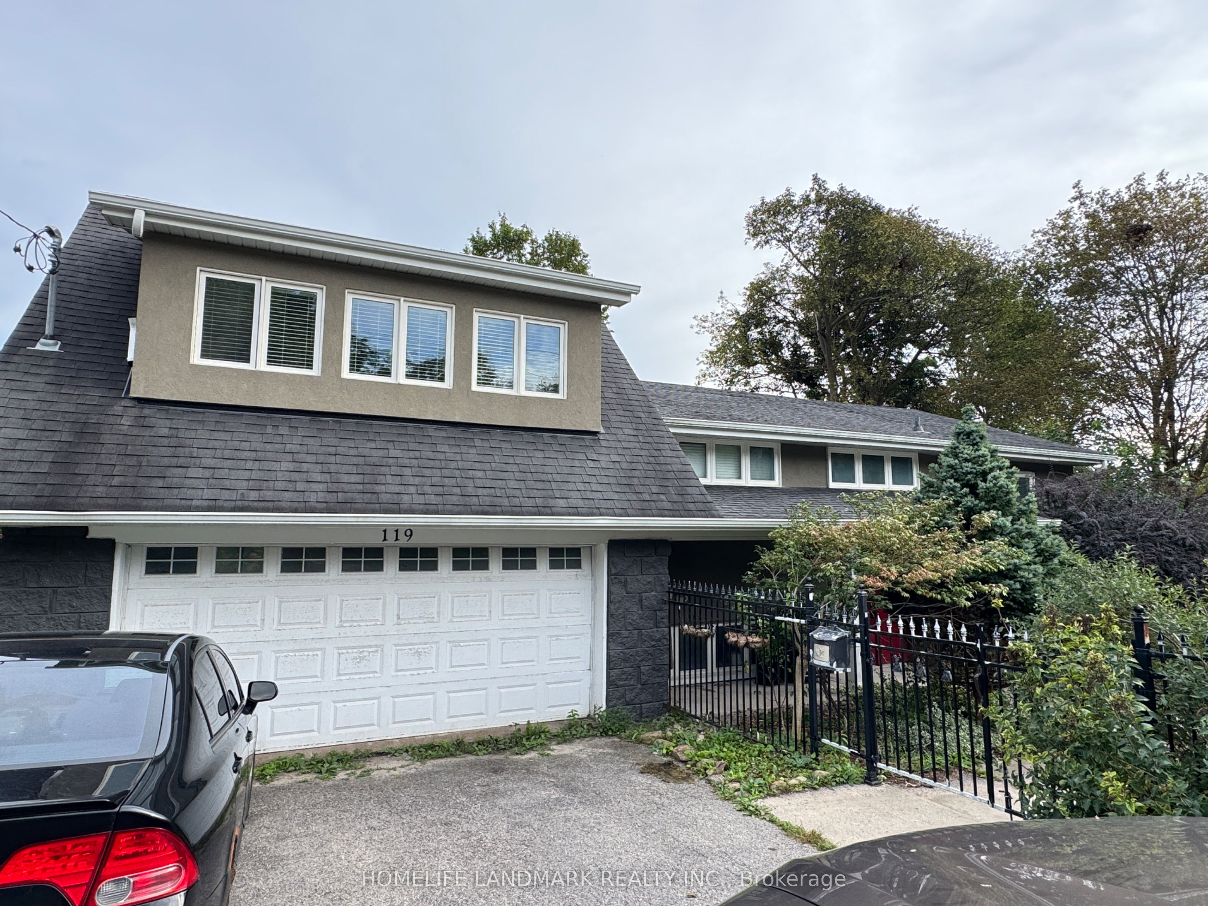 119 Blake Street Upper, Barrie, On L4m 1k2