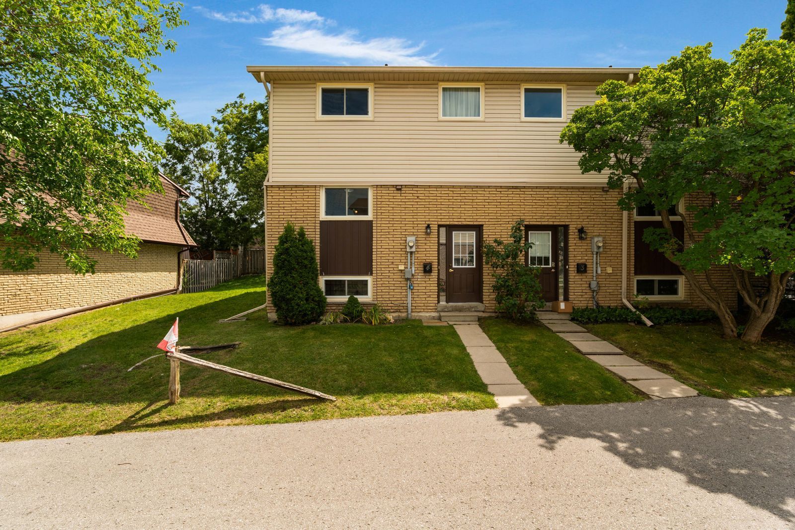 233 Innisfil Street 4, Barrie, On L4n 3e9