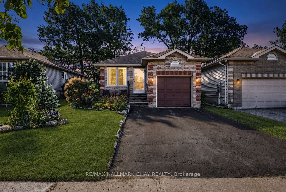 27 Masters Drive, Barrie, On L4m 6w4