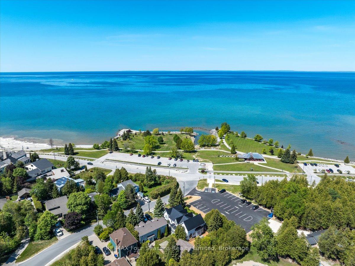 98 Huron Street, Collingwood, On L9y 4y3