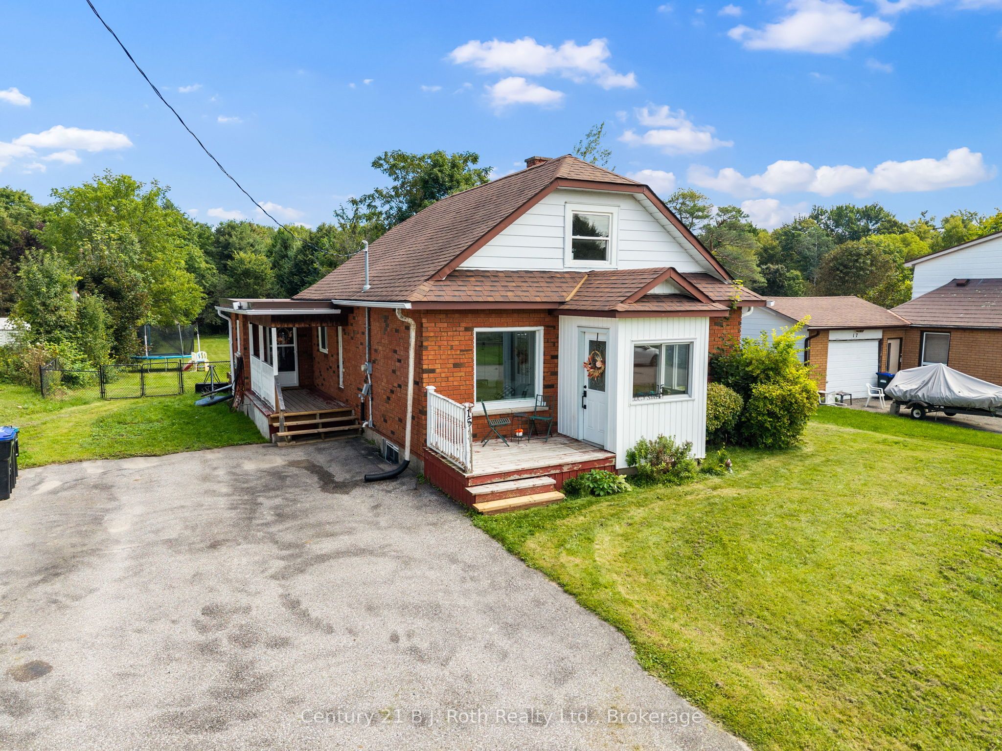 15 Lucy Street, Penetanguishene, On L9m 1k7